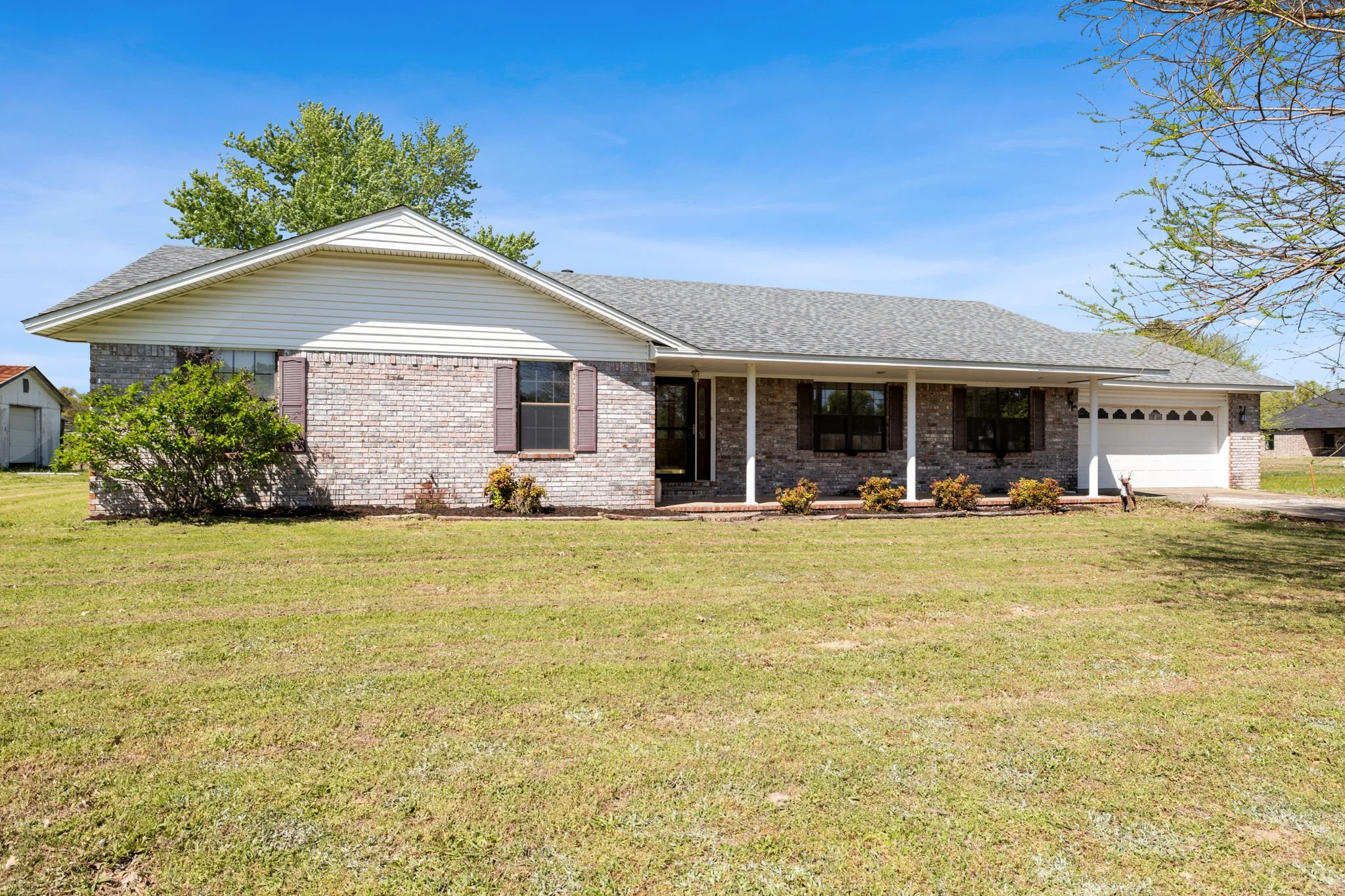 FOR SALE:  477343 E 1090 Rd. Roland, OK 74954