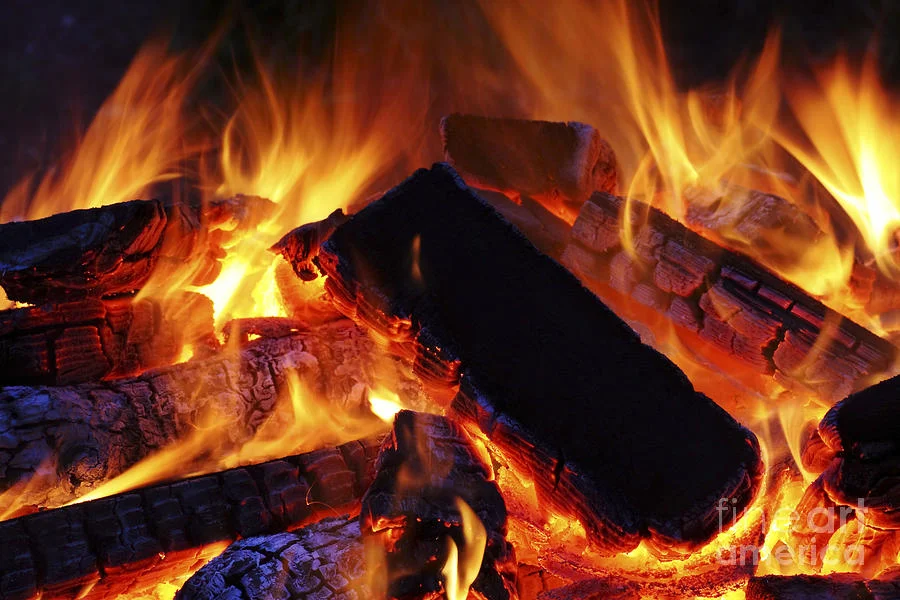 beautiful-camp-fire-boon-mee.jpg