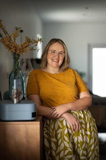 Bry Larrea Associate Marriage and Family Therapist is Pasadena California