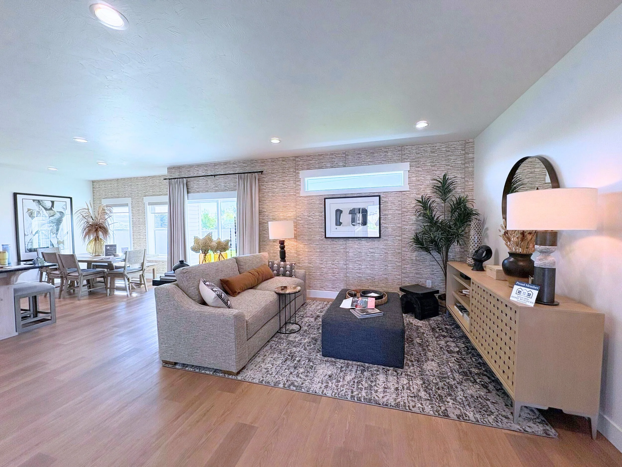 540 Abigail - Interior.jpg