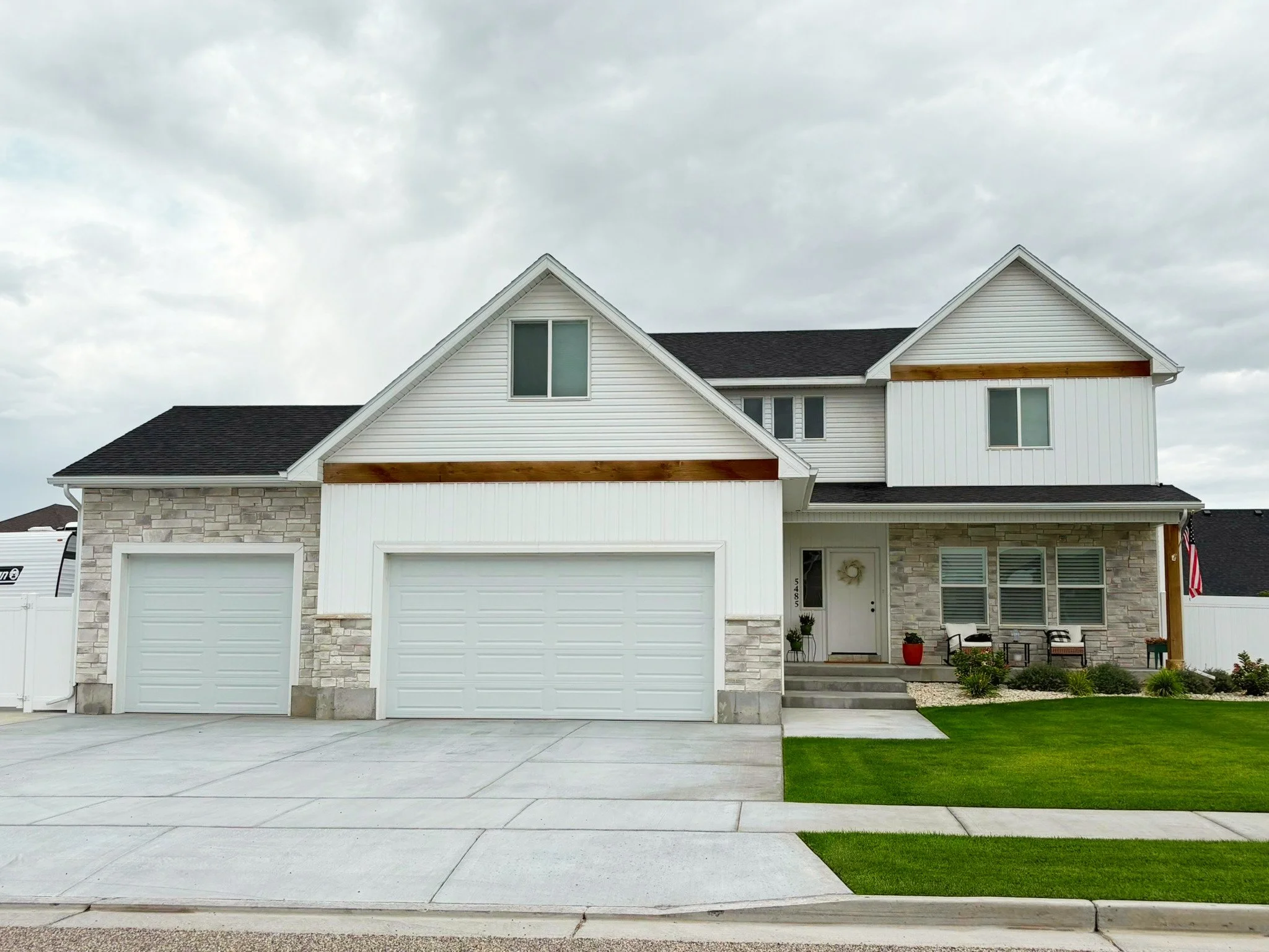 5485 Rock Hollow - Exterior.jpg