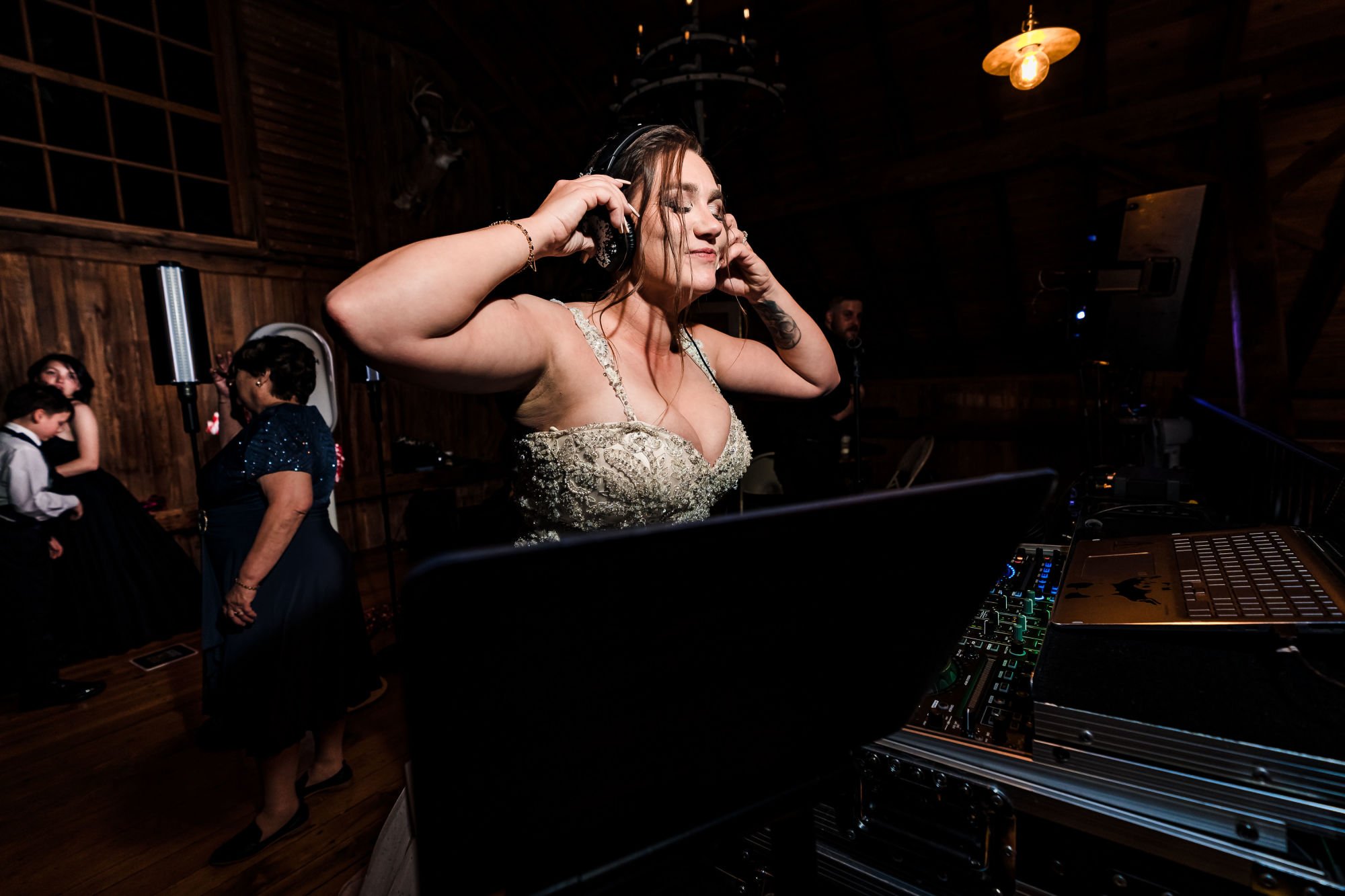 2021.10.23 - Logan Ebersole Wedding-784.jpg