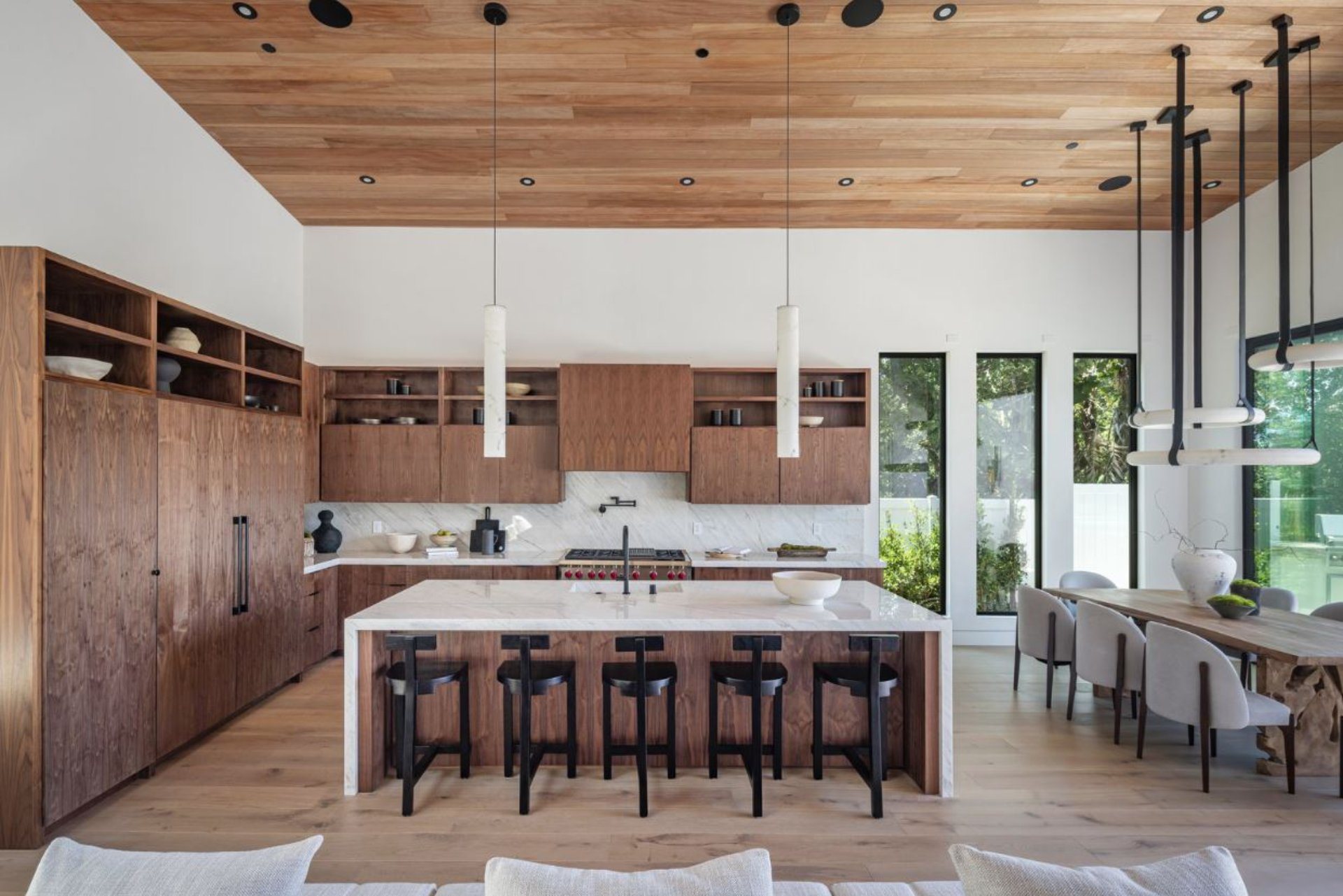 9715 Arby Dr (17).jpg