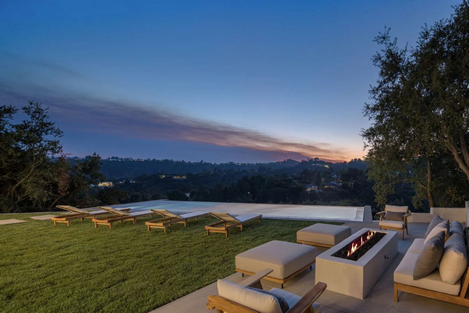 9715 Arby Dr (69).jpg