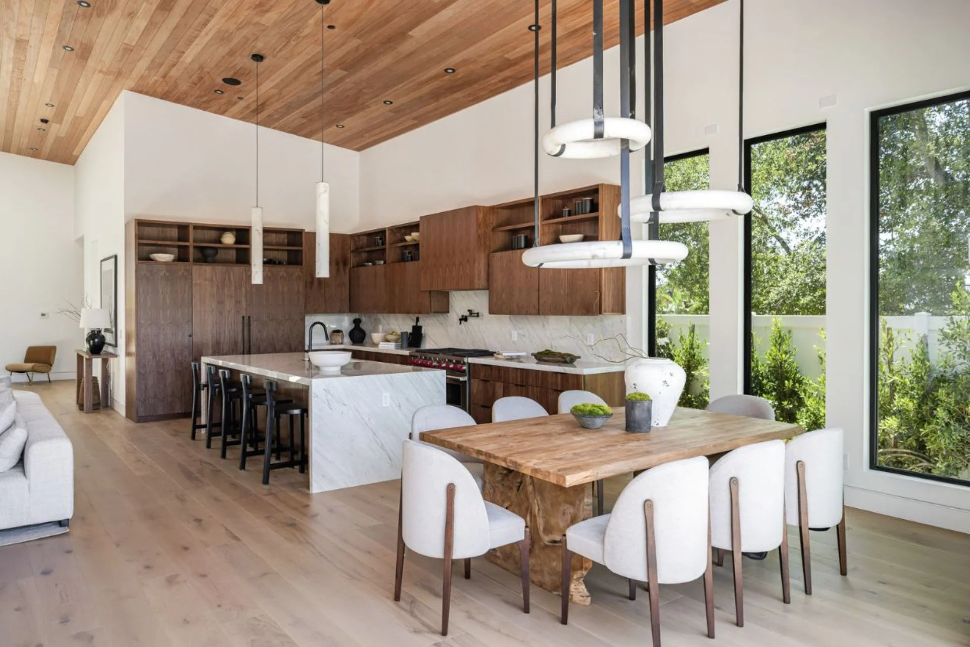 9715 Arby Dr (23).jpg