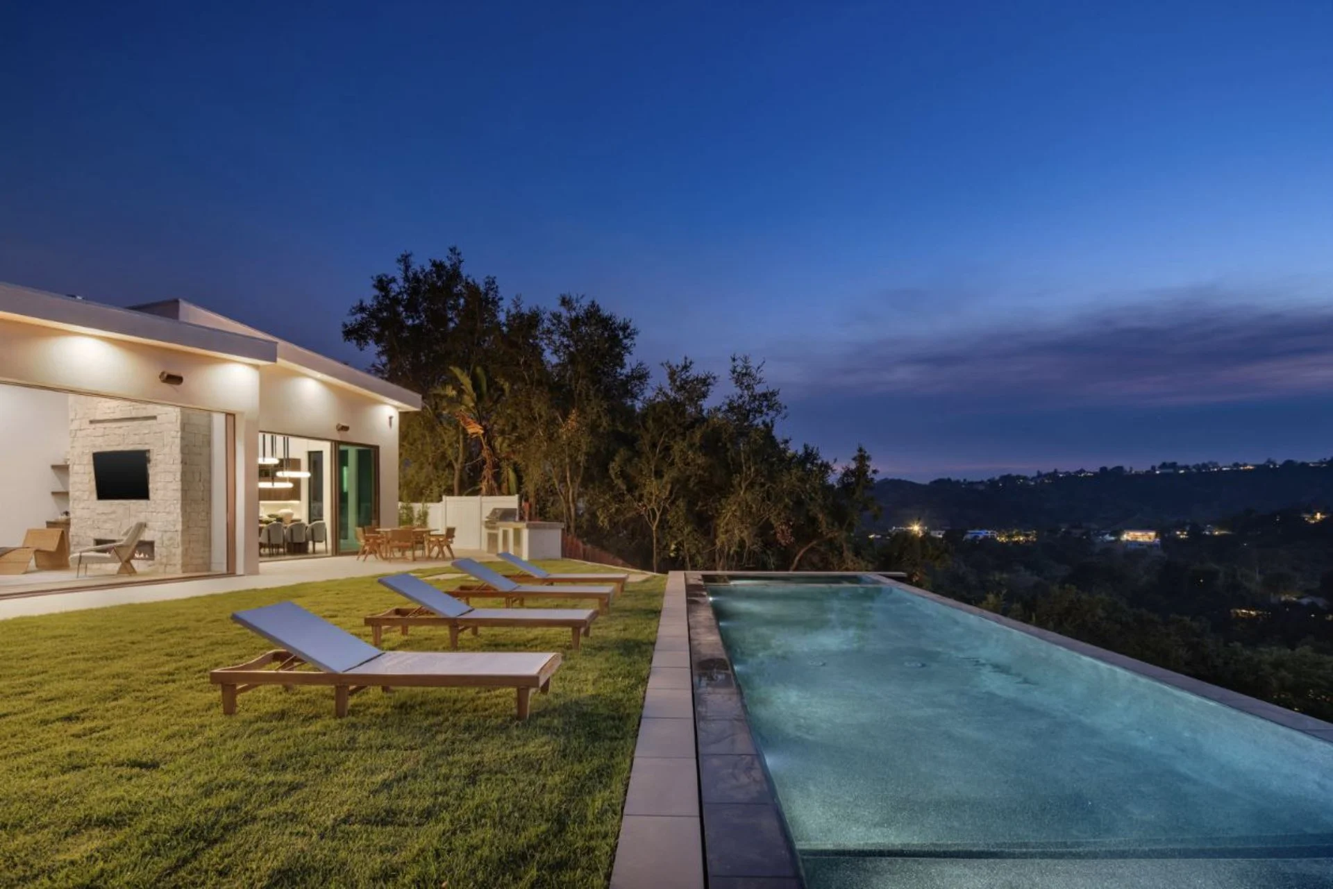 9715 Arby Dr (72).jpg