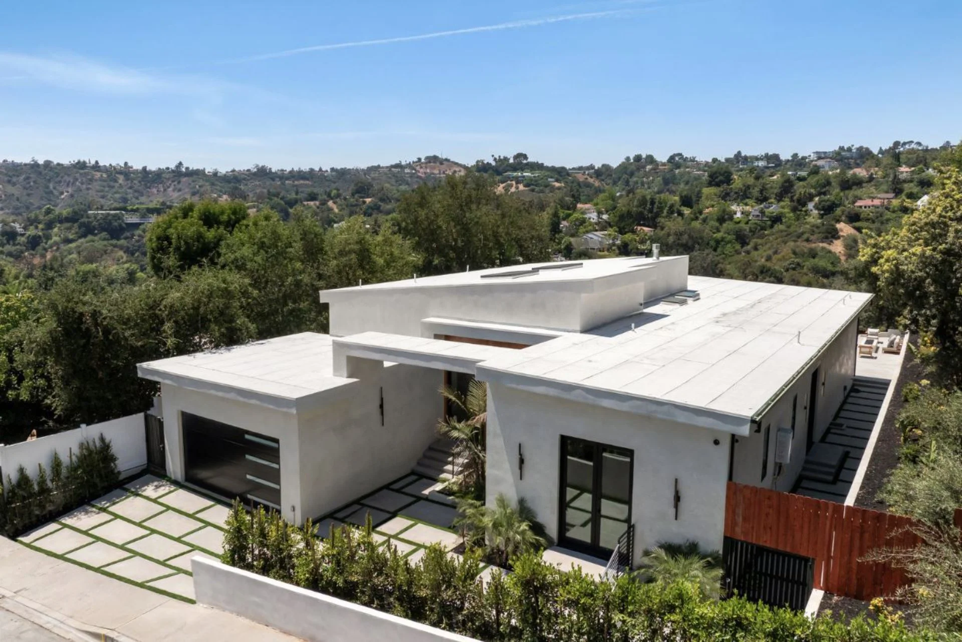 9715 Arby Dr (76).jpg