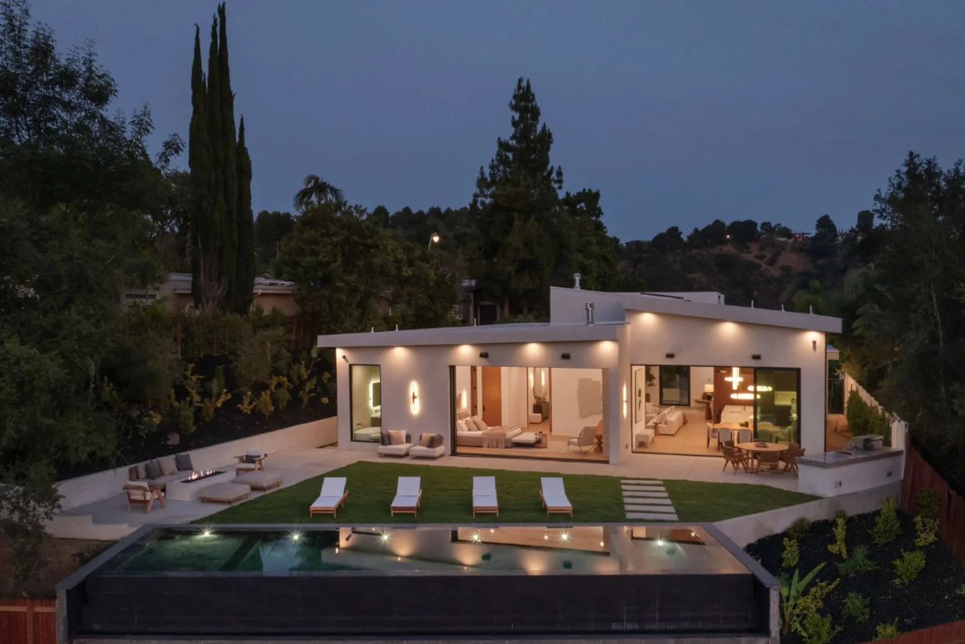 9715 Arby Dr (01).jpg