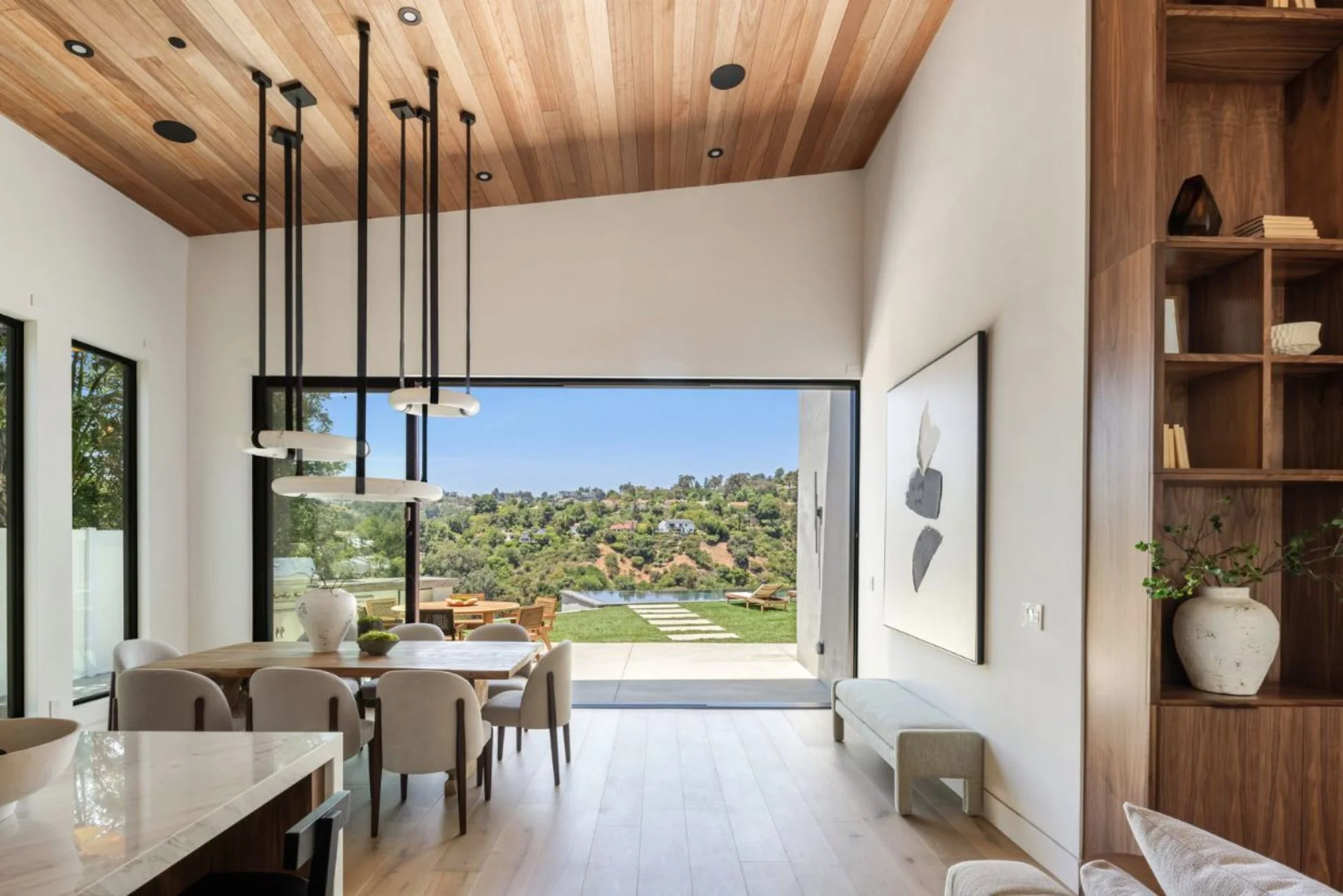 9715 Arby Dr (25).jpg