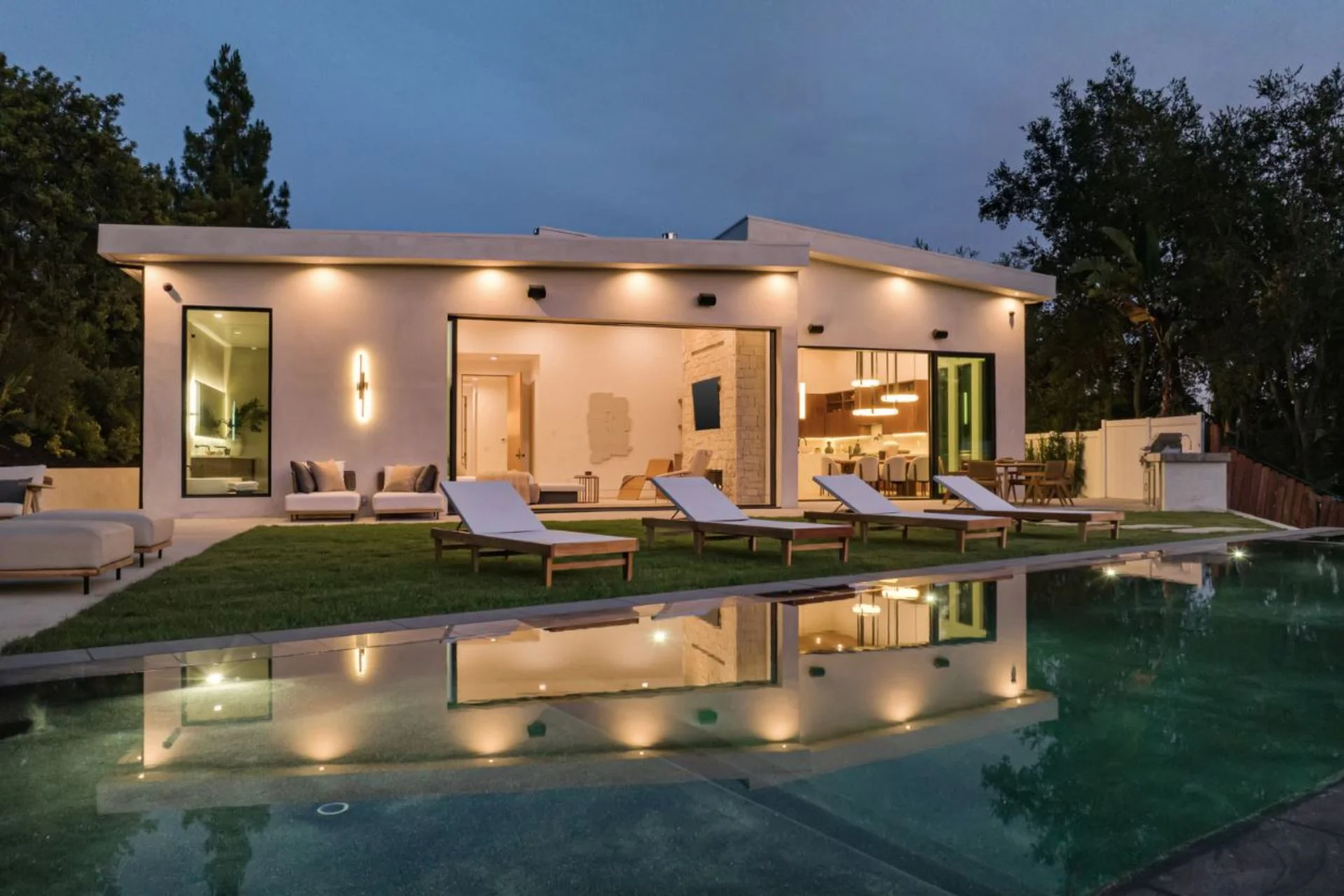 9715 Arby Dr (62).jpg