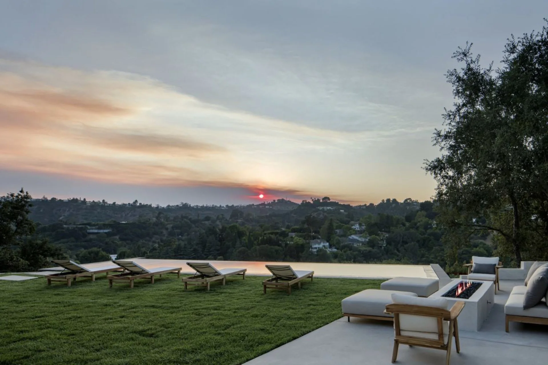 9715 Arby Dr (55).jpg