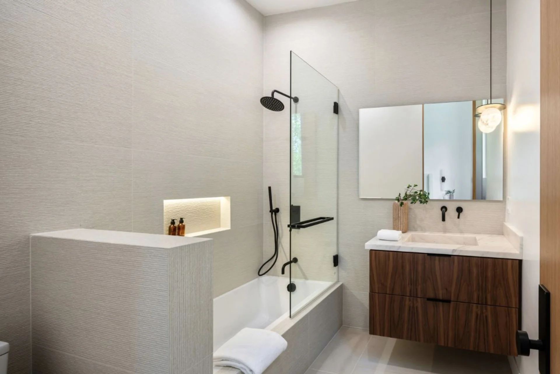 9715 Arby Dr (46).jpg