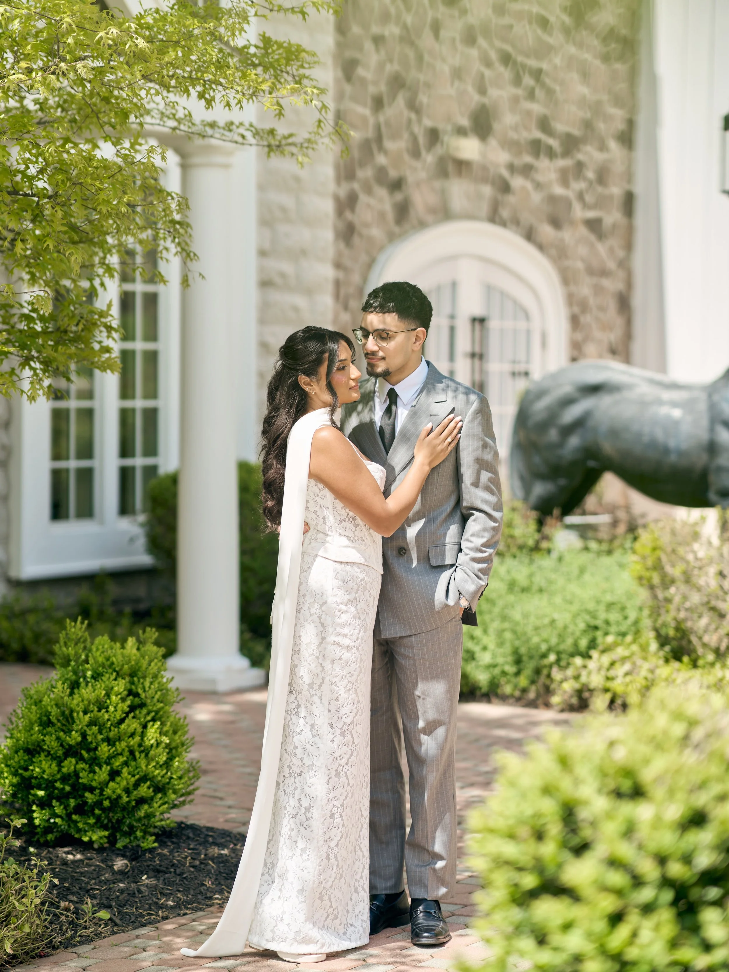 There&rsquo;s something special about two people who can simply be themselves together. John &amp; Olivia made every frame feel natural and timeless 🤍
.
.
.
Photographer: @beshaymedia 
Decoration: @sandys.blooms 
DJ: @johnnybeez4 

#njphotographer #