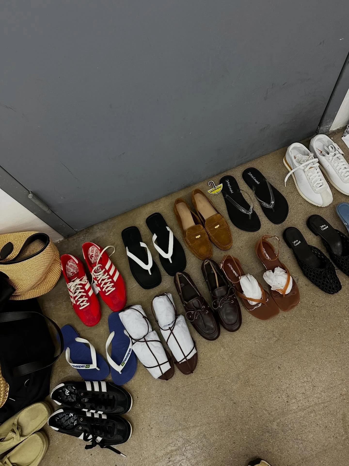 2025 work highlights part 2.

More photoshoots, personal styling, shopping tours, and shooting a few commercials. 

Taking the time to stop and look back at all KW style accomplished this year. Honestly makes me so emotional 🥹. Thank you thank you e