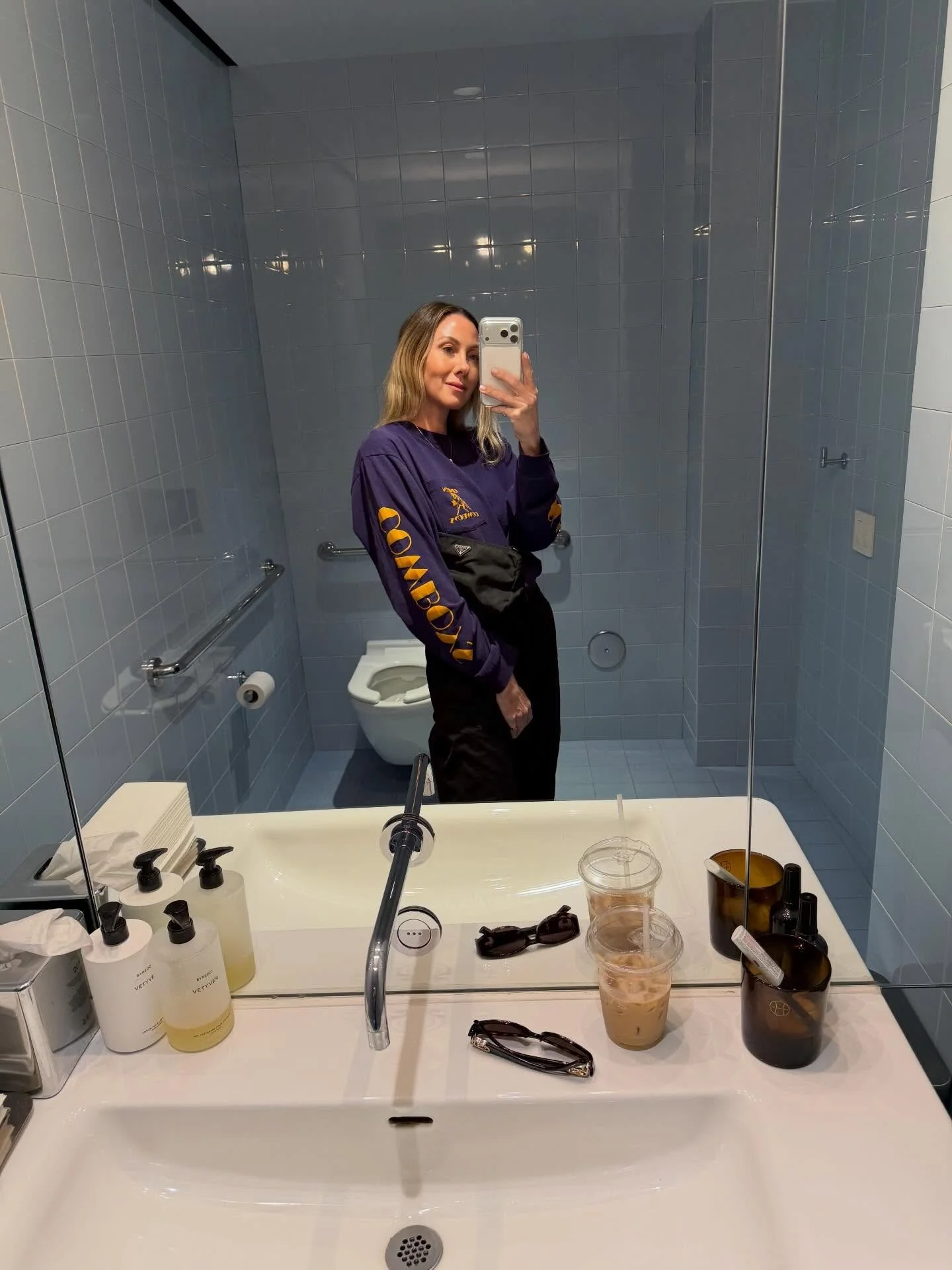 I&rsquo;ve got purple in my mind&hellip;. 

Read more about it on my recent @substack 

#springfashion #styleinspo #purple