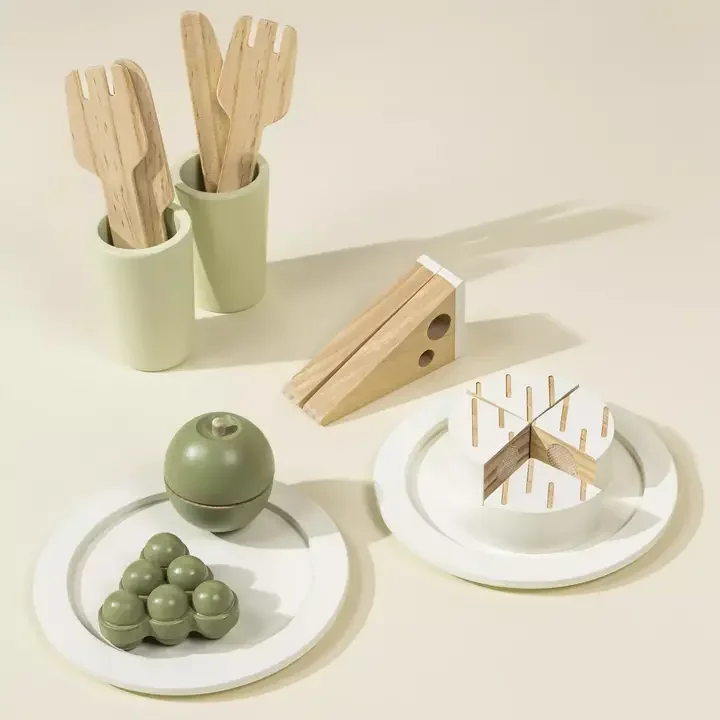 Wooden Picnic Playset and Accessories (4).webp