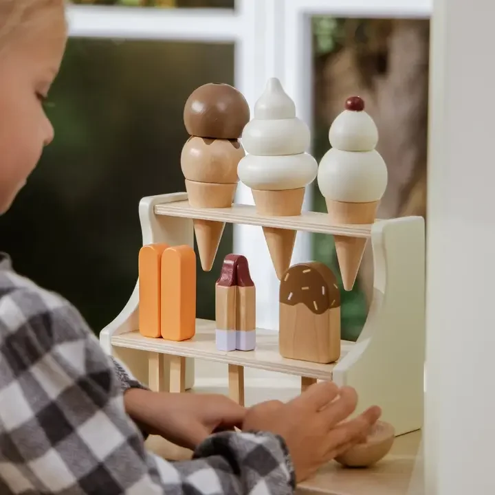 Wooden Ice Cream Stand and Accessories (3).webp