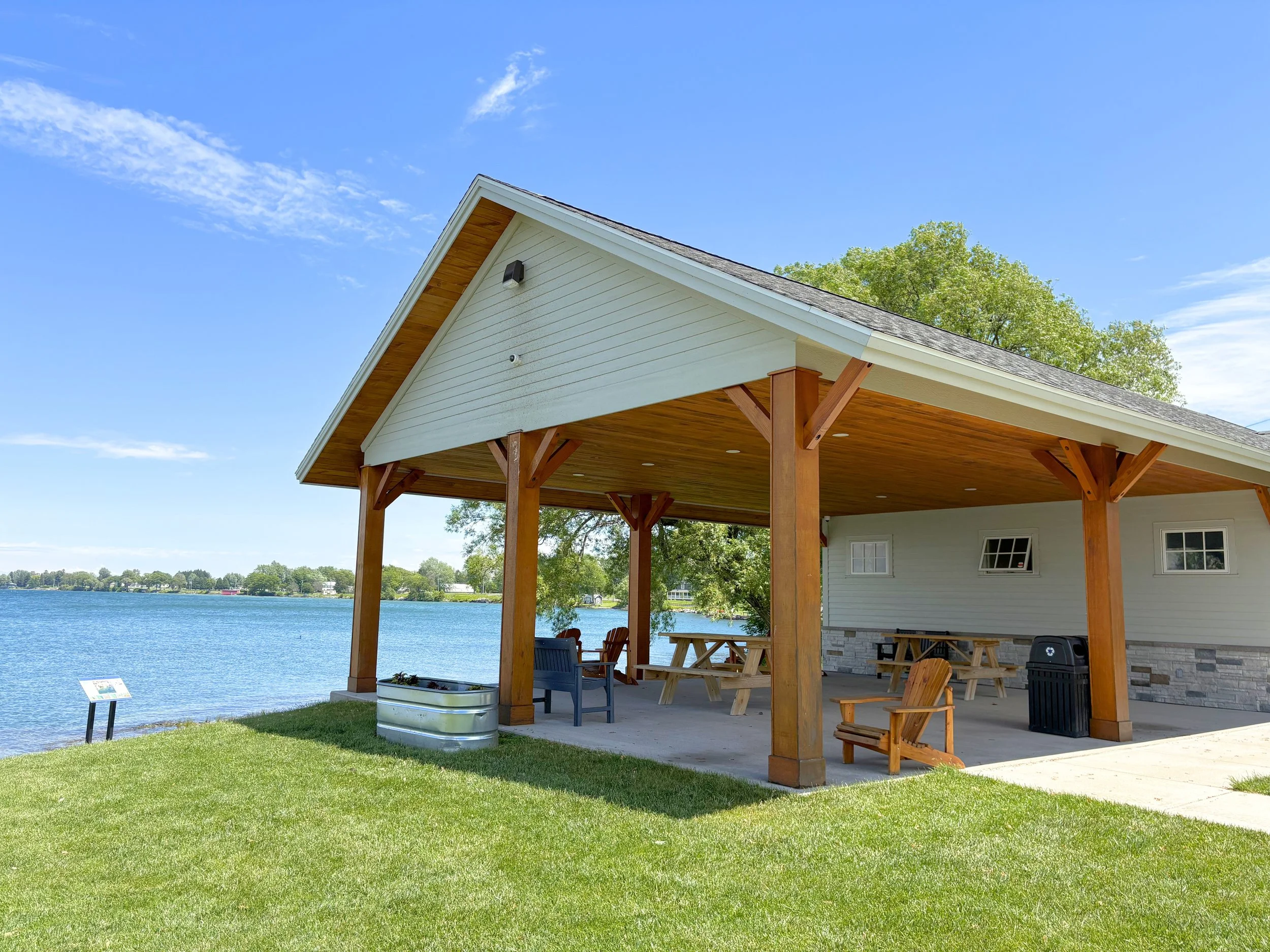 Cape Vincent East End Waterfront Park: a pavilion with a bath house; boat launch, docking, kayak launch; picnic areas; swimming, fishing, snorkeling, and diving