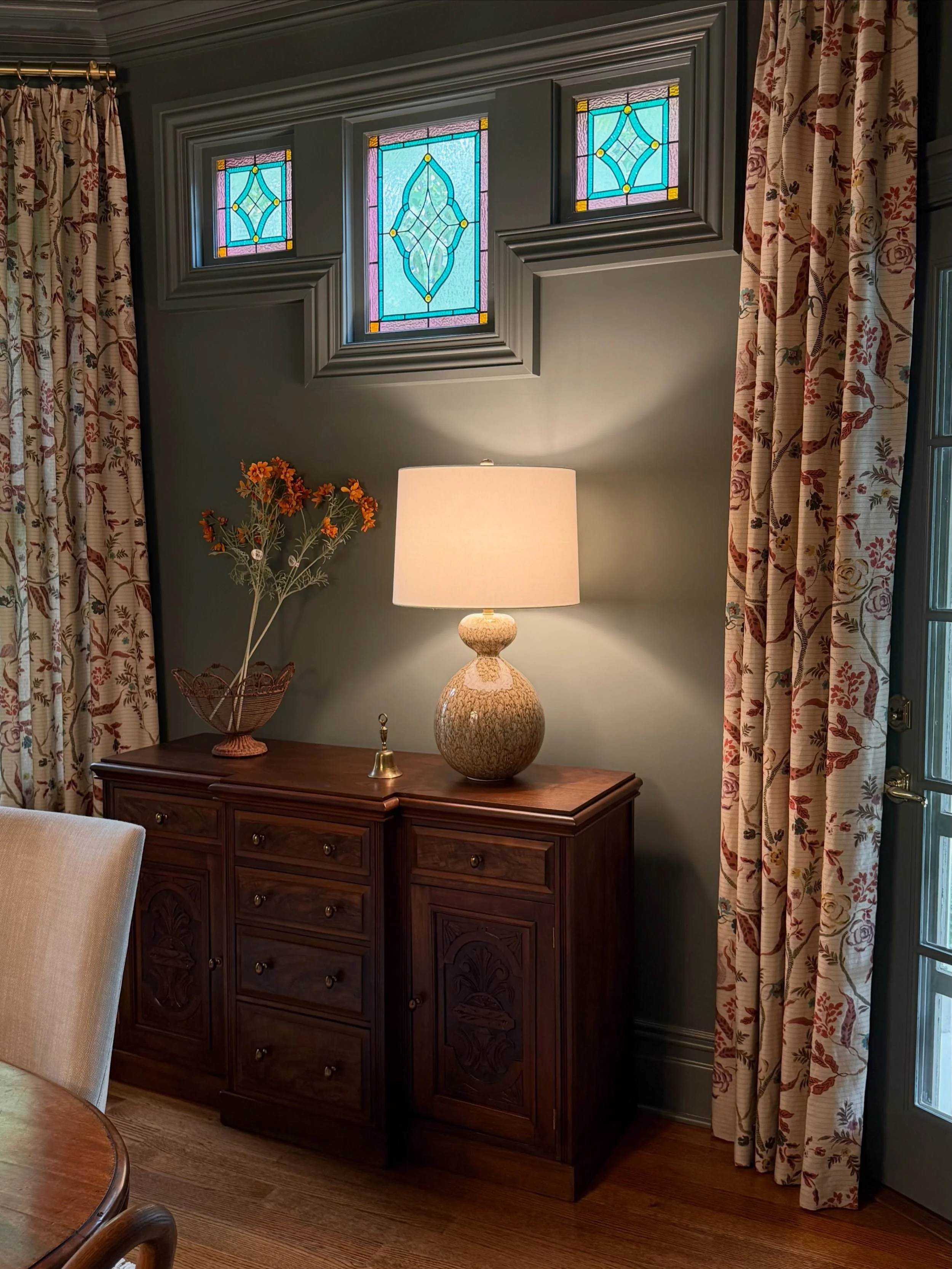 A little more love for this beautiful historic home in Clinton, NJ. 🤎

We wrapped this one up a couple months ago, and somehow I still can&rsquo;t pick a favorite room, let alone a favorite detail.

The stained glass in the family room and dining ro
