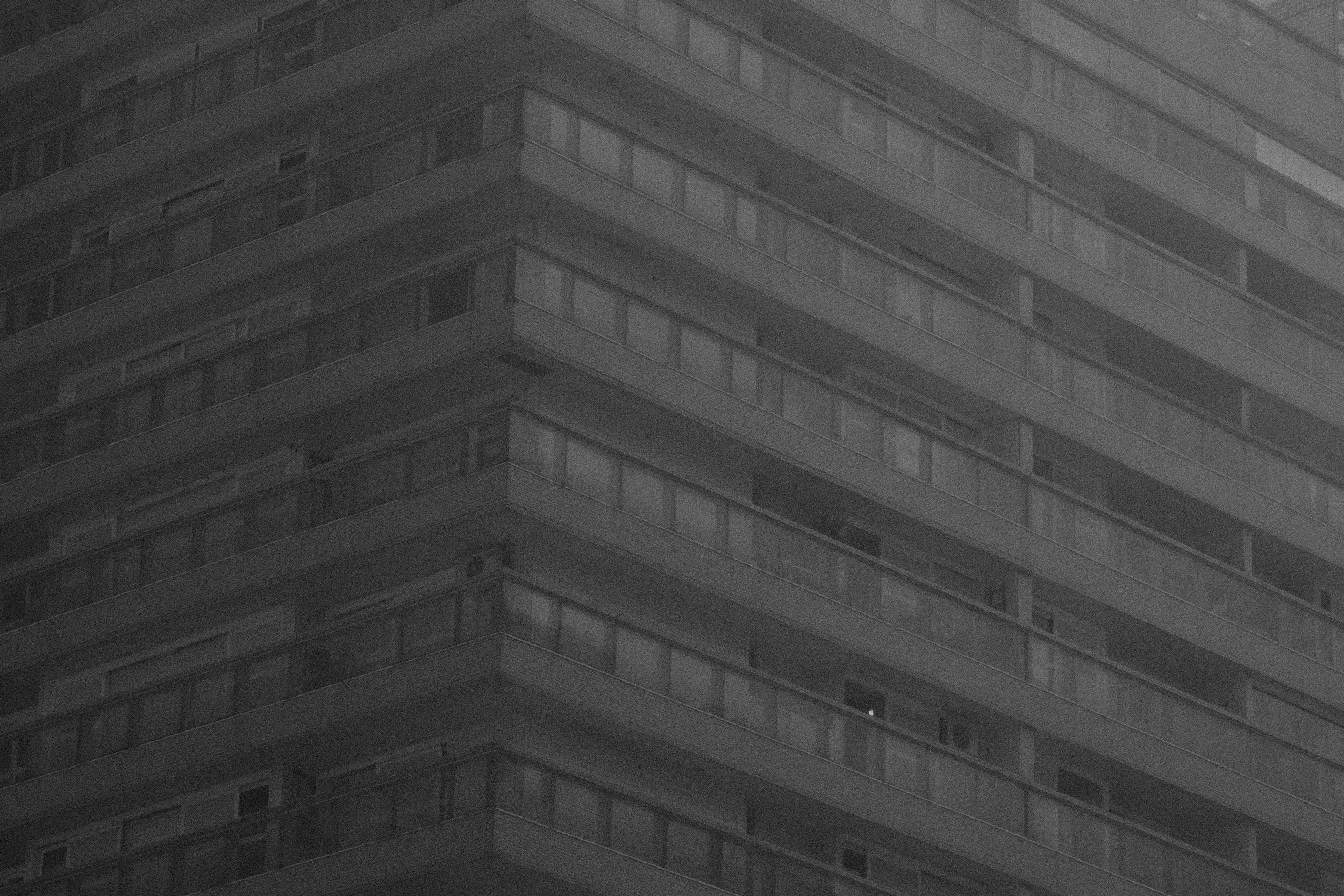 O Torto (Edifício Núncio Malzoni) - Santos   