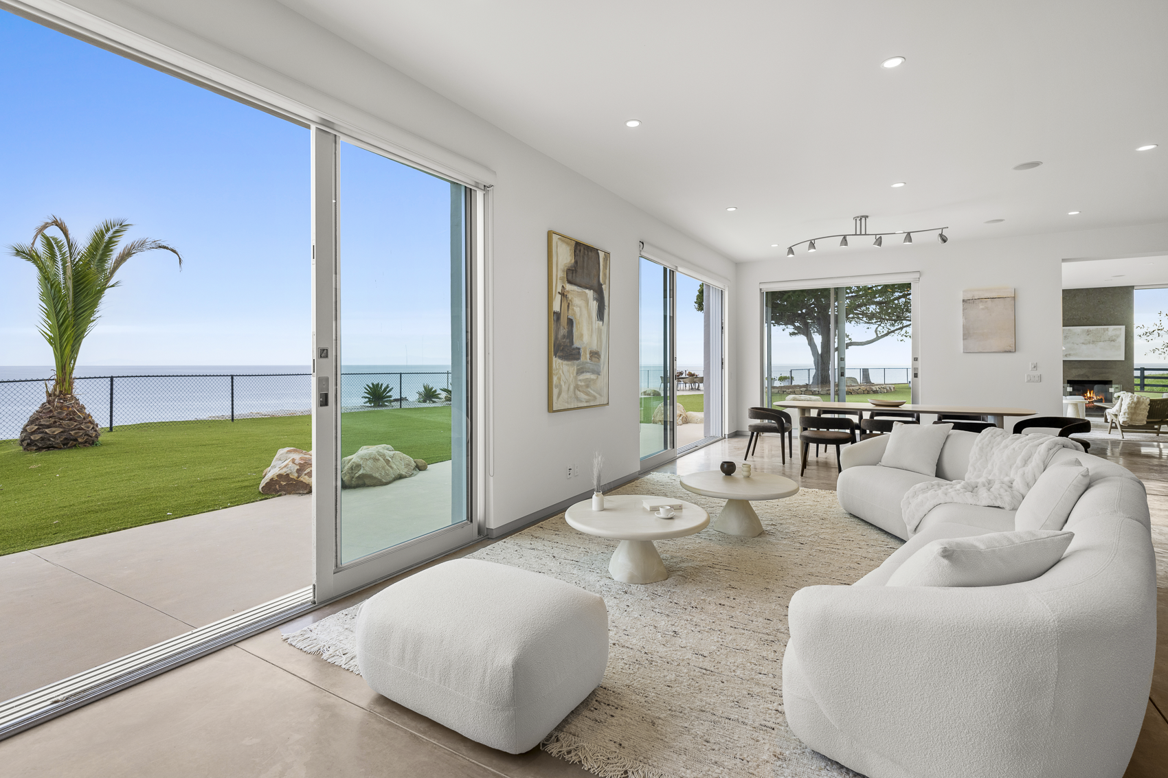 Shoreline Rental Web Photo-13.png