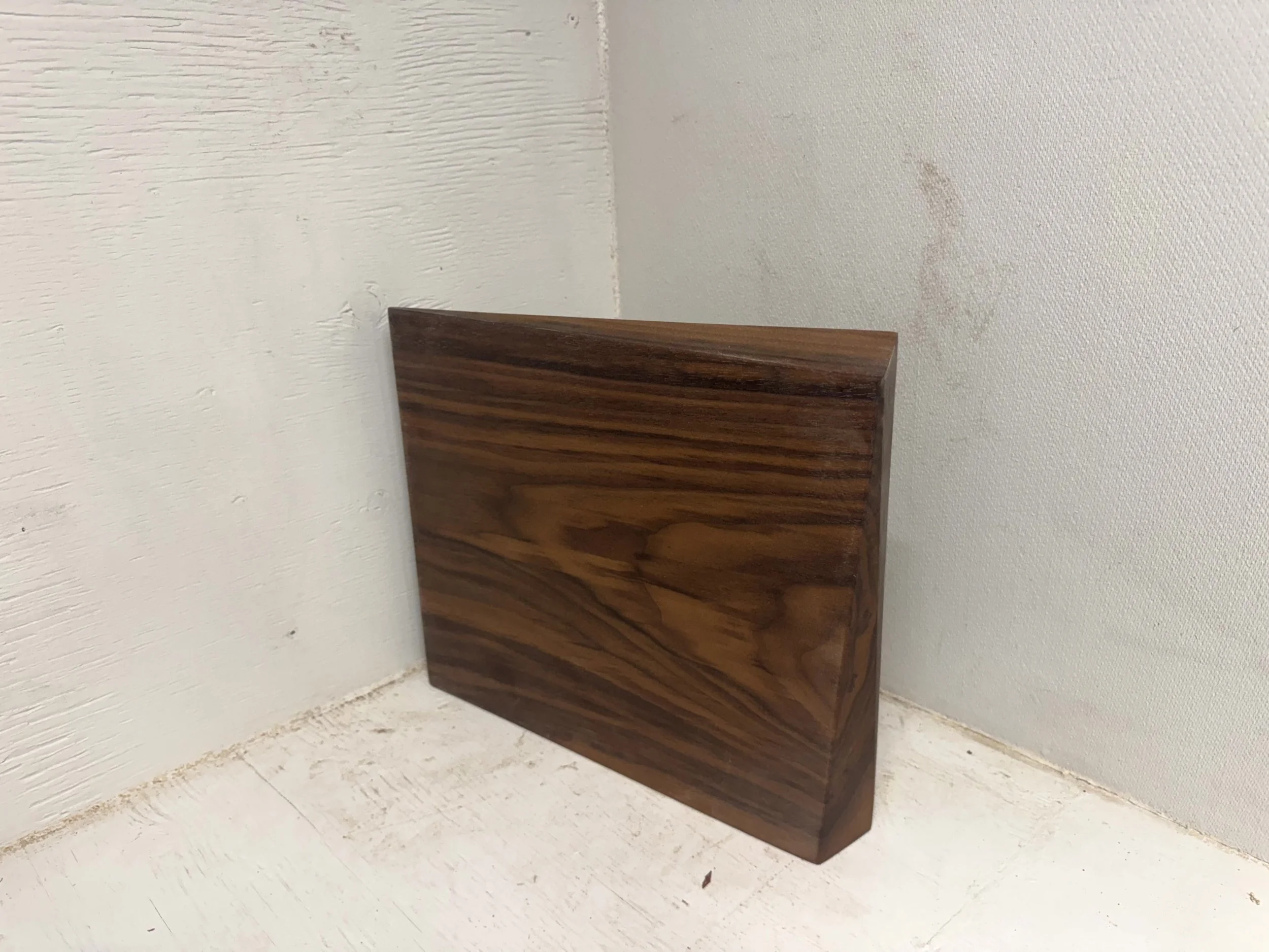 Brie Board — No. 04 Curly Black Walnut