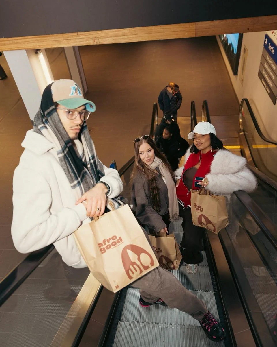 Afrogood a l&rsquo;emporter ou en Livraison 🛵 avec Uber !

Lien en bio 😬