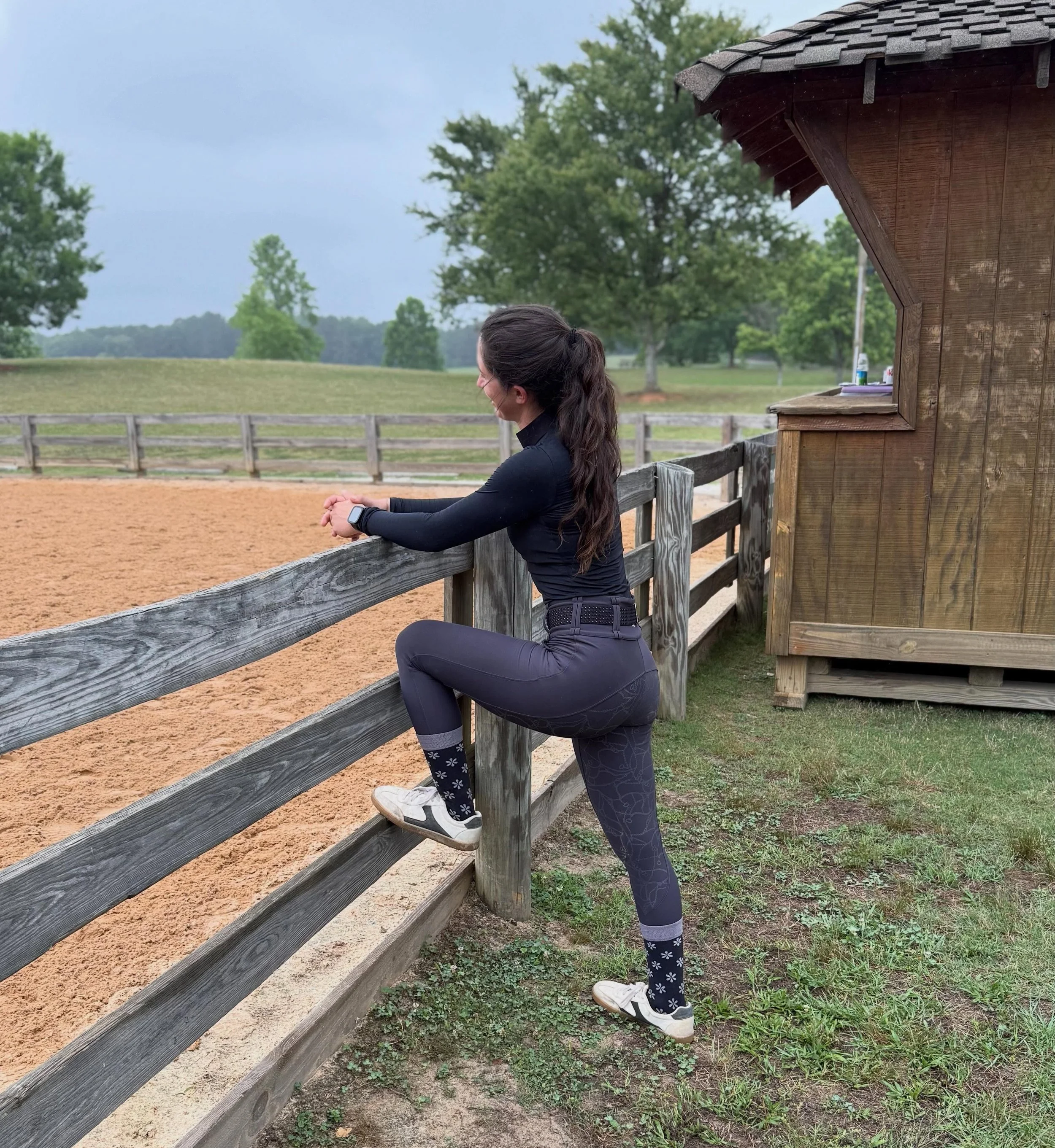 Loving my Dressage Queen Dream apparel for comfort and style all day, whether it&rsquo;s riding or coaching ringside!! 

Breathable, flattering, comfortable, and my all time favorite breeches. 

https://www.dressagequeendream.com/?ref=HELENLAMISON

#