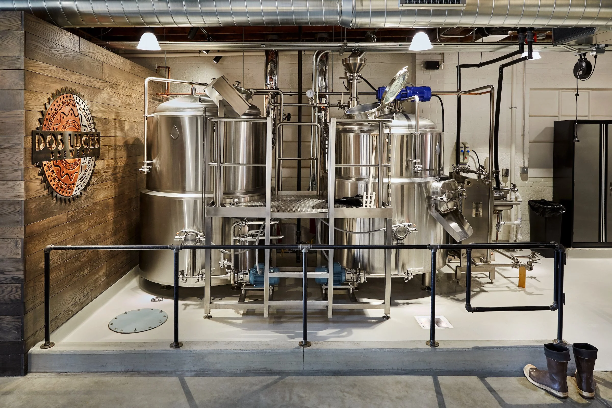 002 Dos Luces Muggenborg.jpg