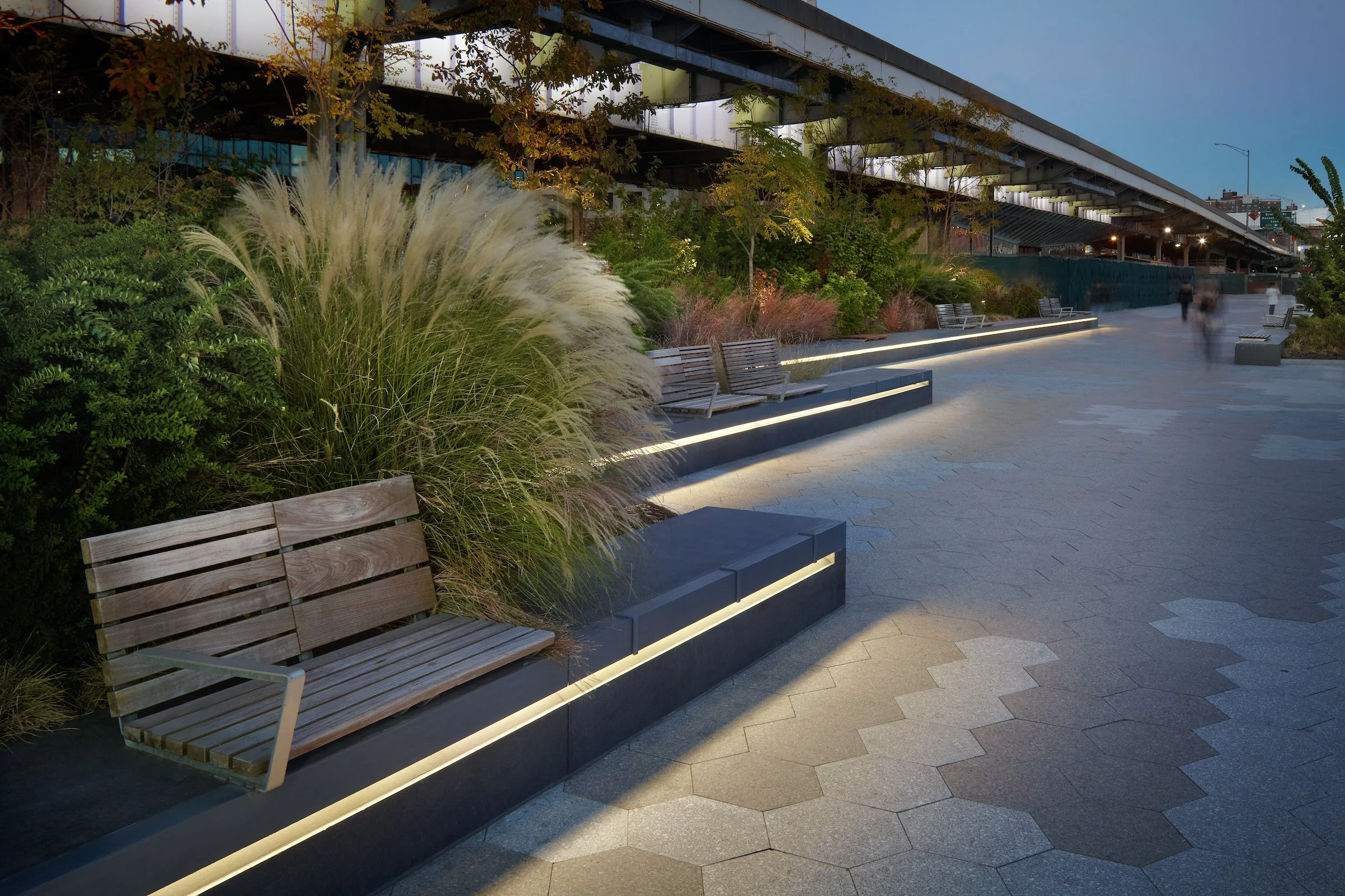 pier 15 manhattan  esplanade 1.jpg