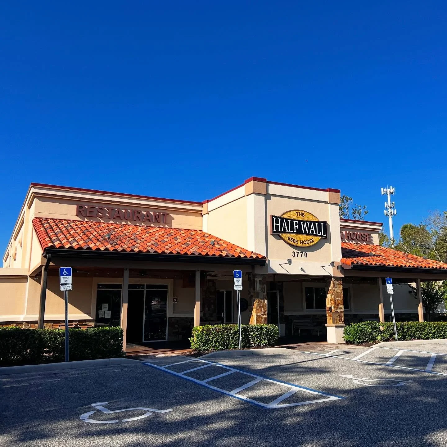 You can sign up in the Narthex at Grace for the Lunch Bunch at 12:30 p.m. Thursday, March 26, at The Half Wall in Port Orange.
#portorangechurch #daytonaareachurch #episcopalchurch