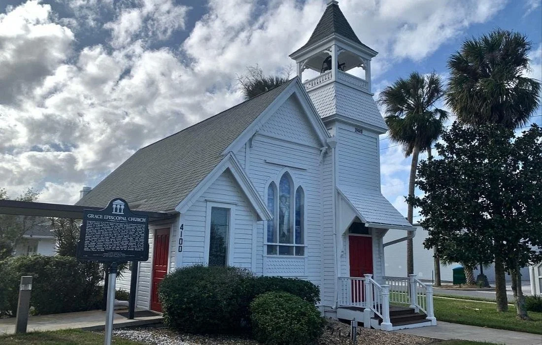 Prayers &amp; Praise is open to all at the Historic Chapel at Grace at 6 p.m. Wednesday, Sept. 30.

#portorangechurch #daytonaareachurch #gracechurch #episcopalchurch