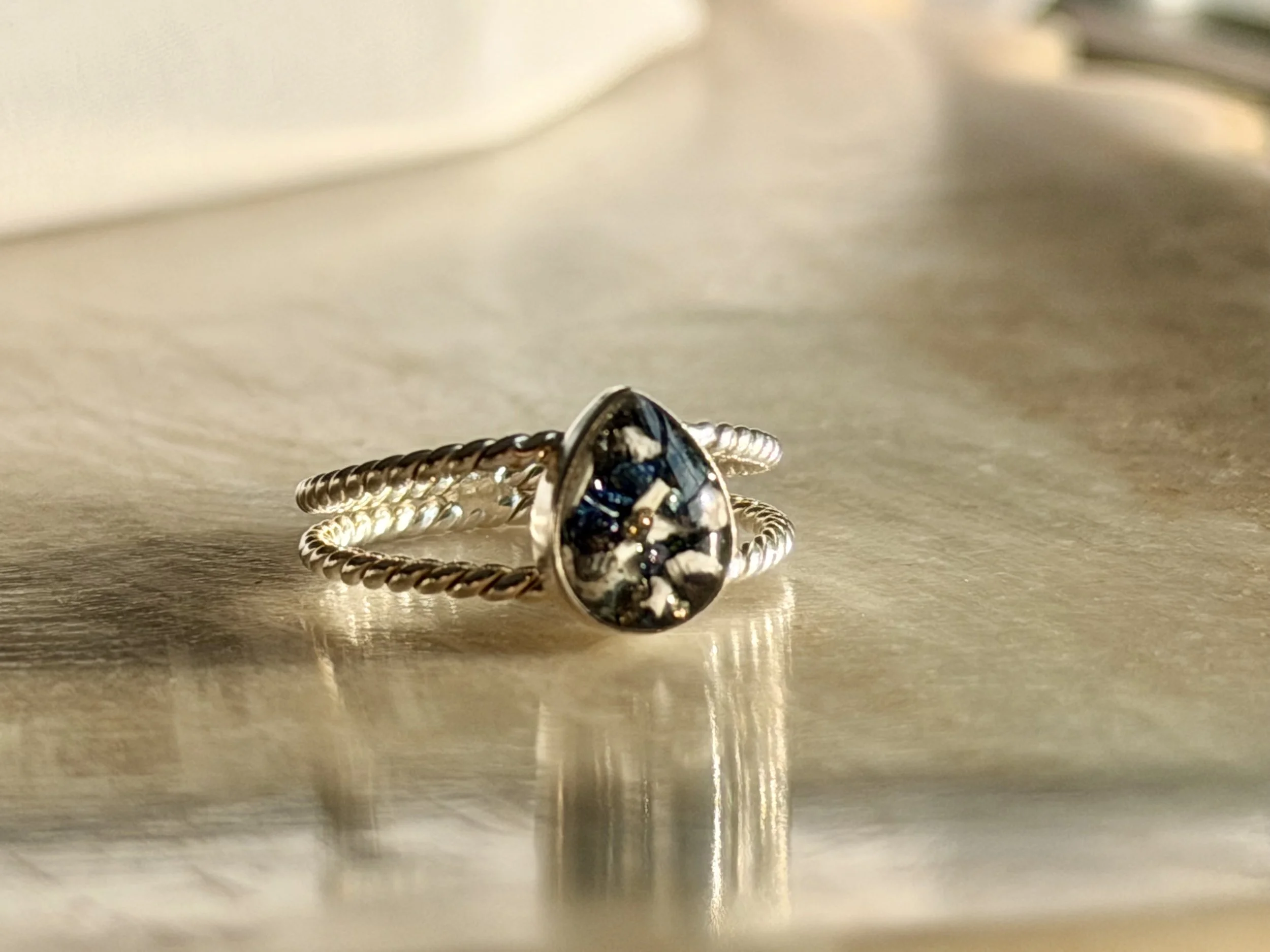 cremation ring keepsake jewelry memorial ring ashes