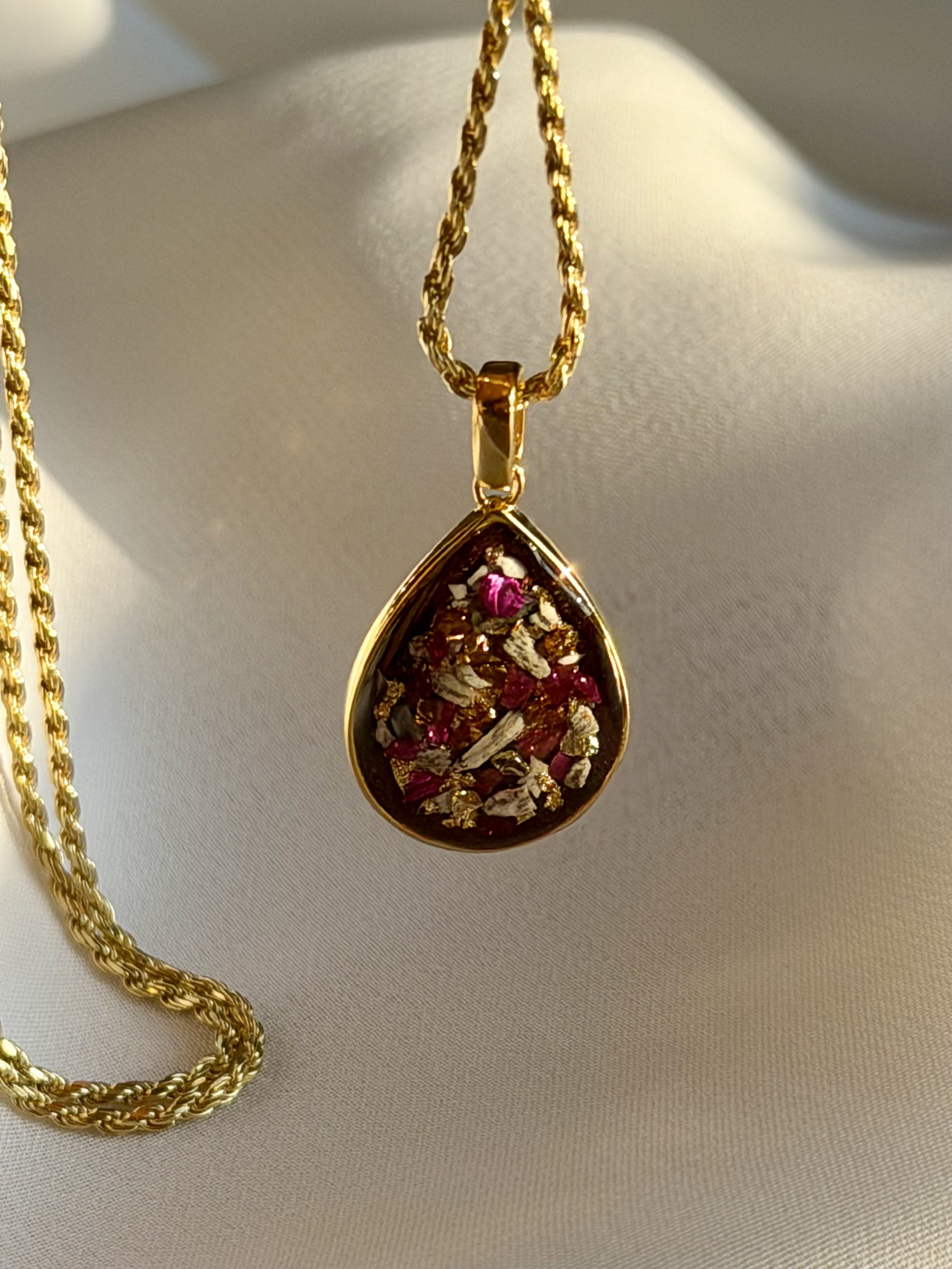 cremation keepsake ashes necklace