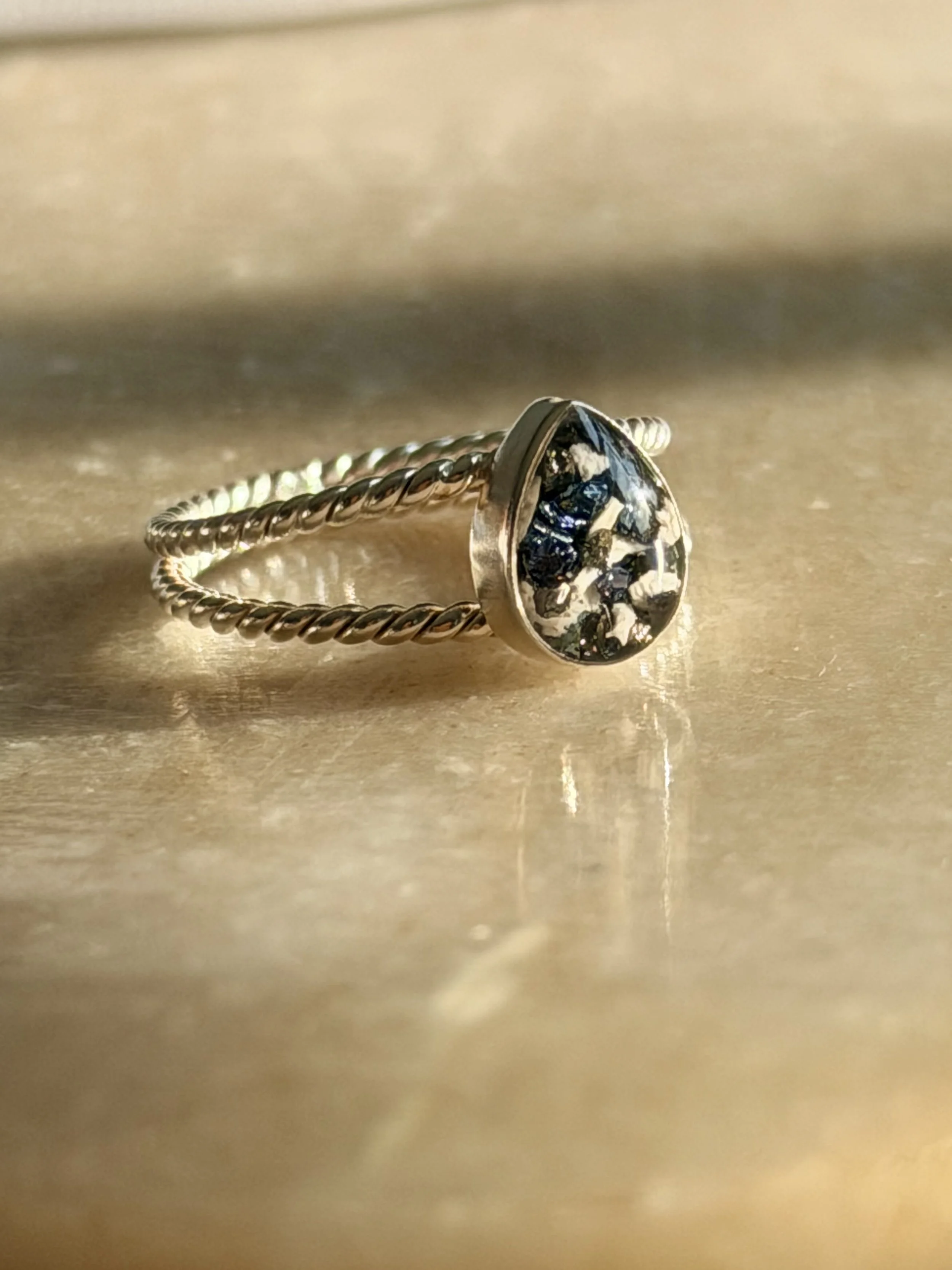 cremation ring ashes memorial jewelry keepsake