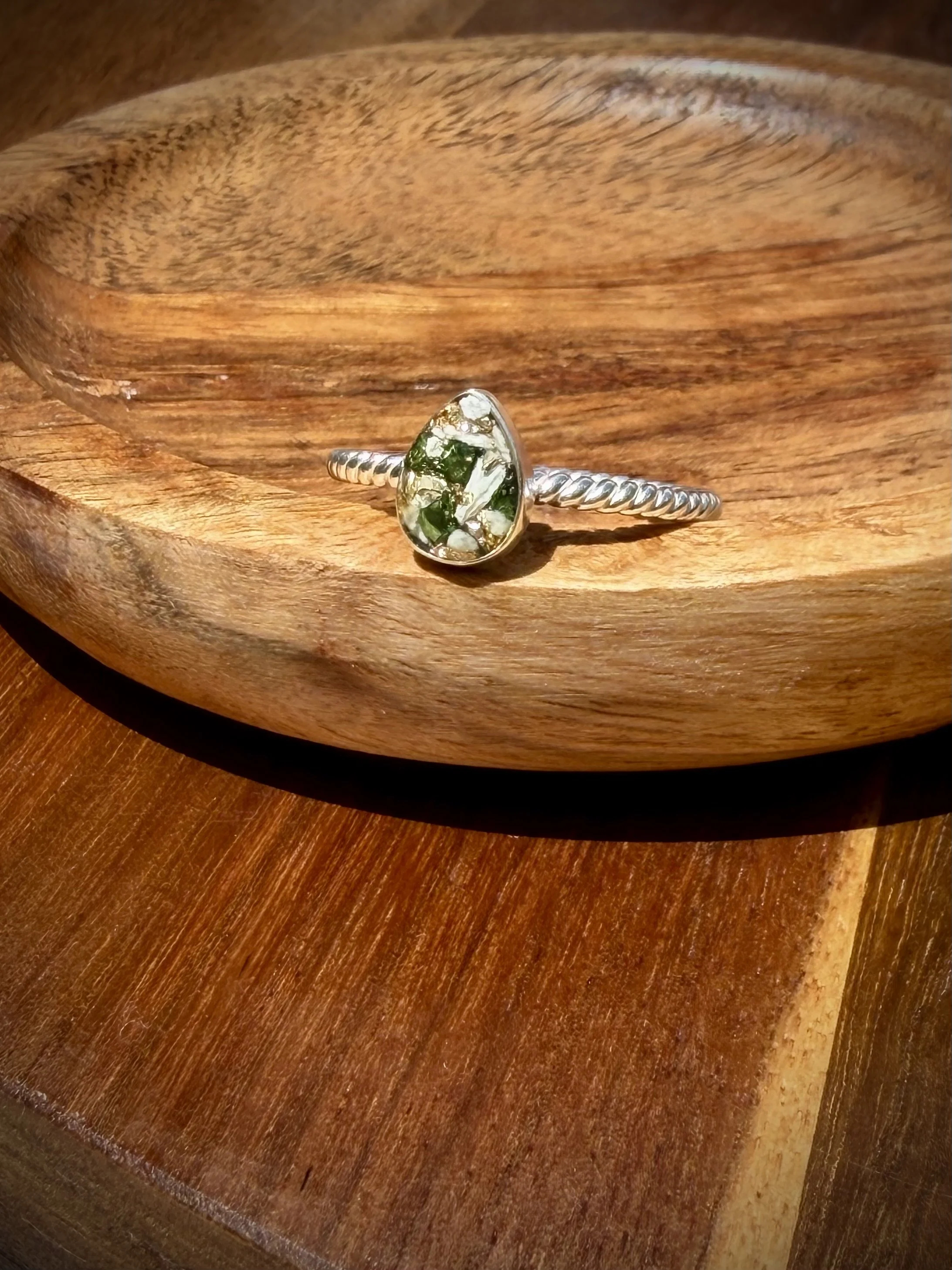 Keepsake memorial ring made with cremation ashes