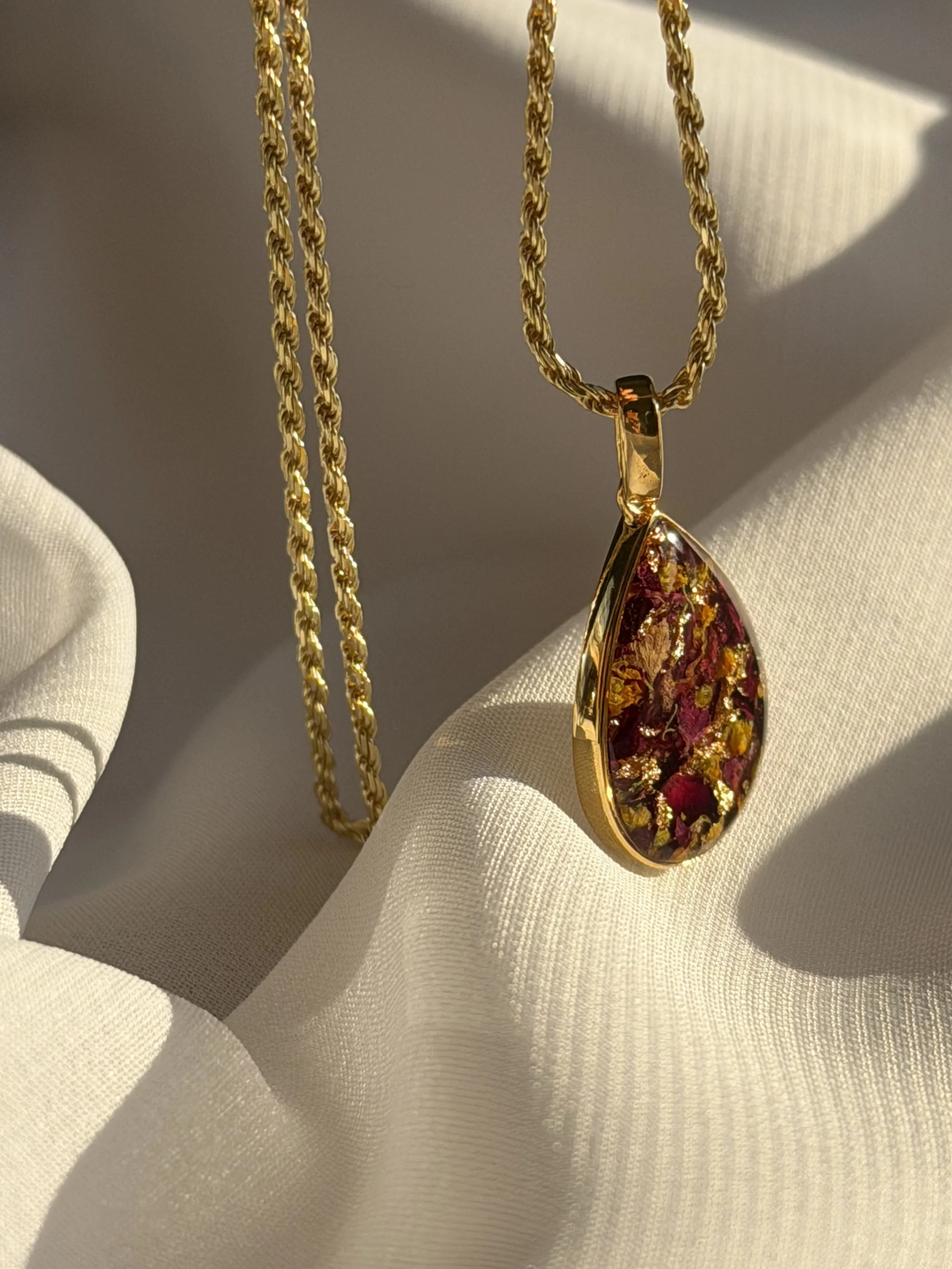 BLOOM NECKLACE