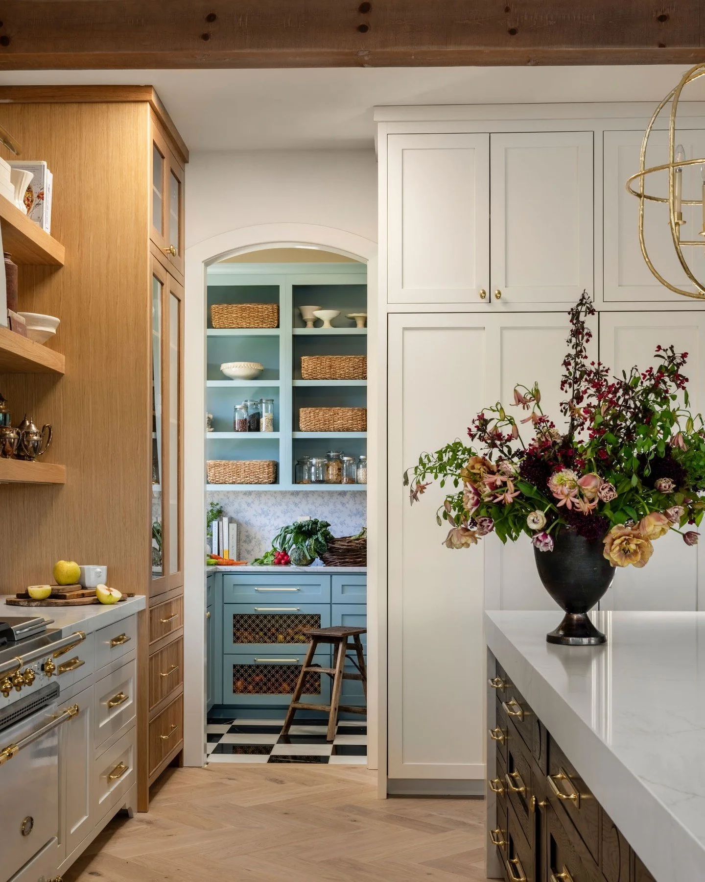 @anyahome proving that beauty is in the order, but also in the evidence of use.⁠
⁠
A kitchen is not meant to feel untouched. The best ones hold both things at once &mdash; restraint and readiness, beauty and utility, the polished surface and the livi