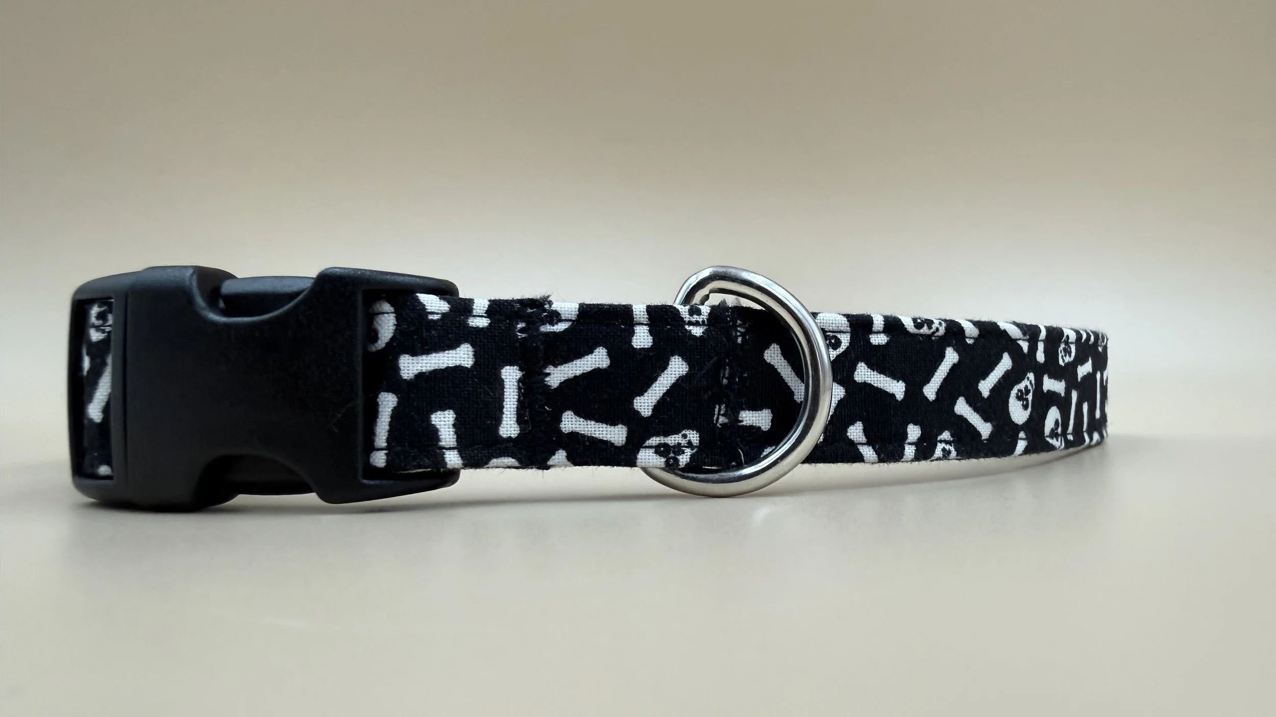 Bone Collector Collar