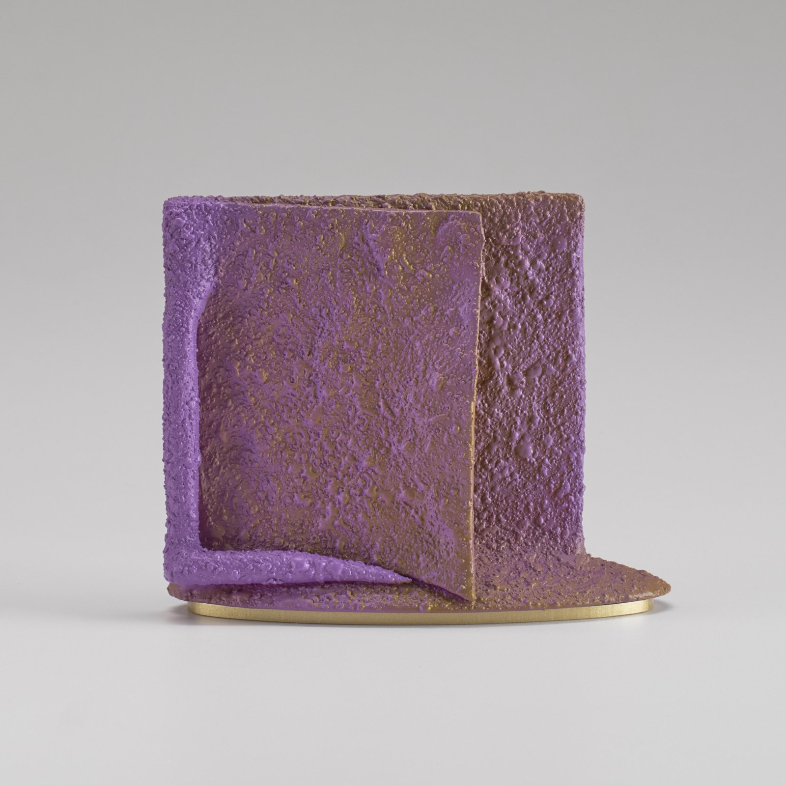 Ms. Shutter’s Worth, 2022 Ceramic, catalyzed polyurethane, acrylic, epoxy resin 4 × 4¾ × 2 in.