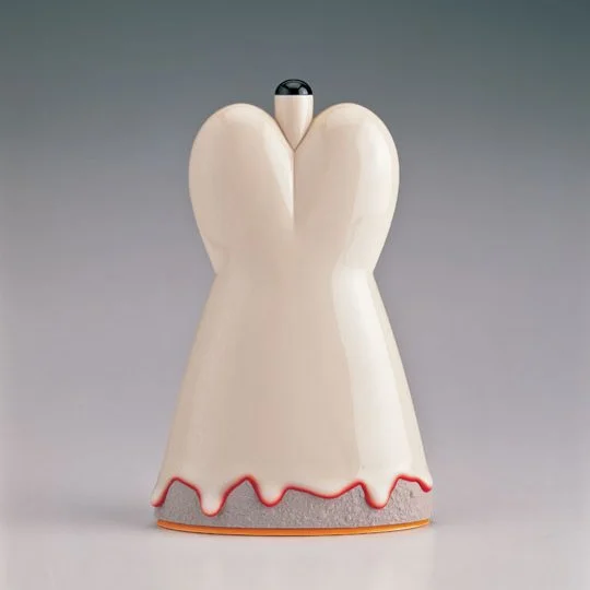 Kangofu, 2003
ceramic, 8.5 x 5.5 x 3.25 in.