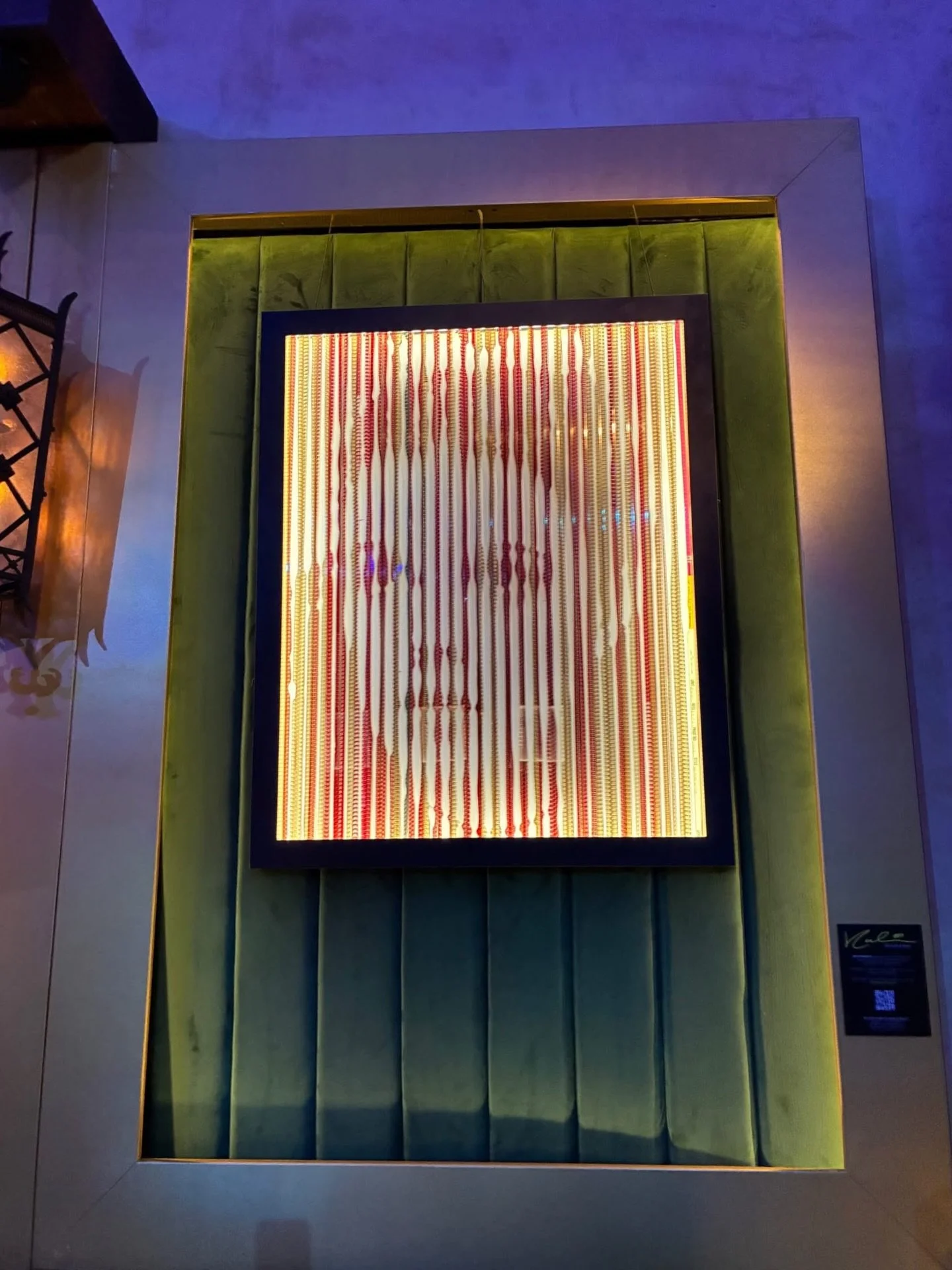 🎞️ Shared from TCM Fest, a look at the Judy Garland portrait made of 16mm film frames from &ldquo;The Wizard of Oz.&rdquo; (1939)

Source: Jerry Beck (slide 4)