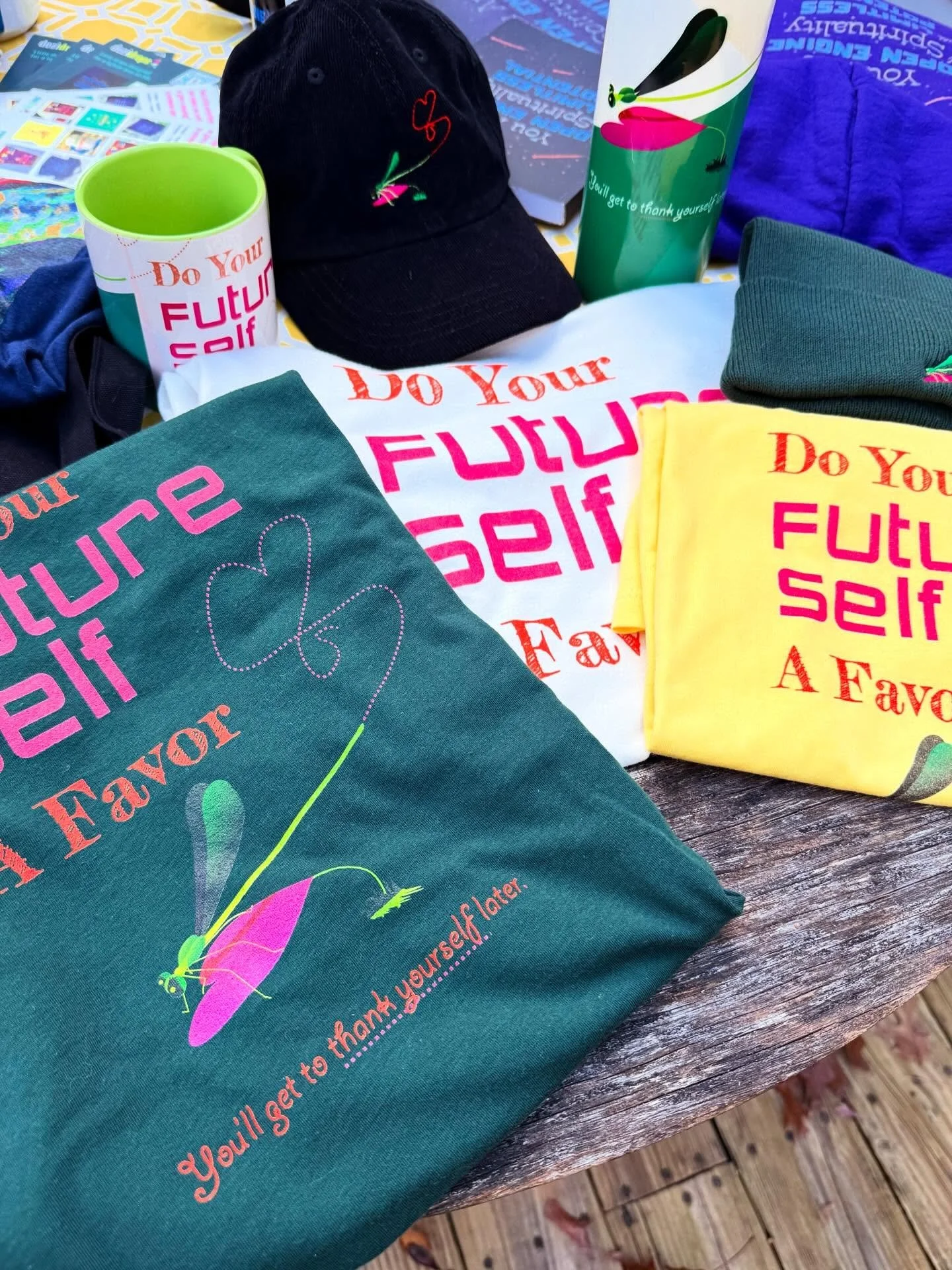 Dezidrops Collection Highlight: ✨🙏 The Mindful Moments Collection holds a reminder to &ldquo;Do your future self a favor. You&rsquo;ll get to thank yourself later.&rdquo;

A tiny damselfly flies in the shape of a heart and lands on a heart-shaped le