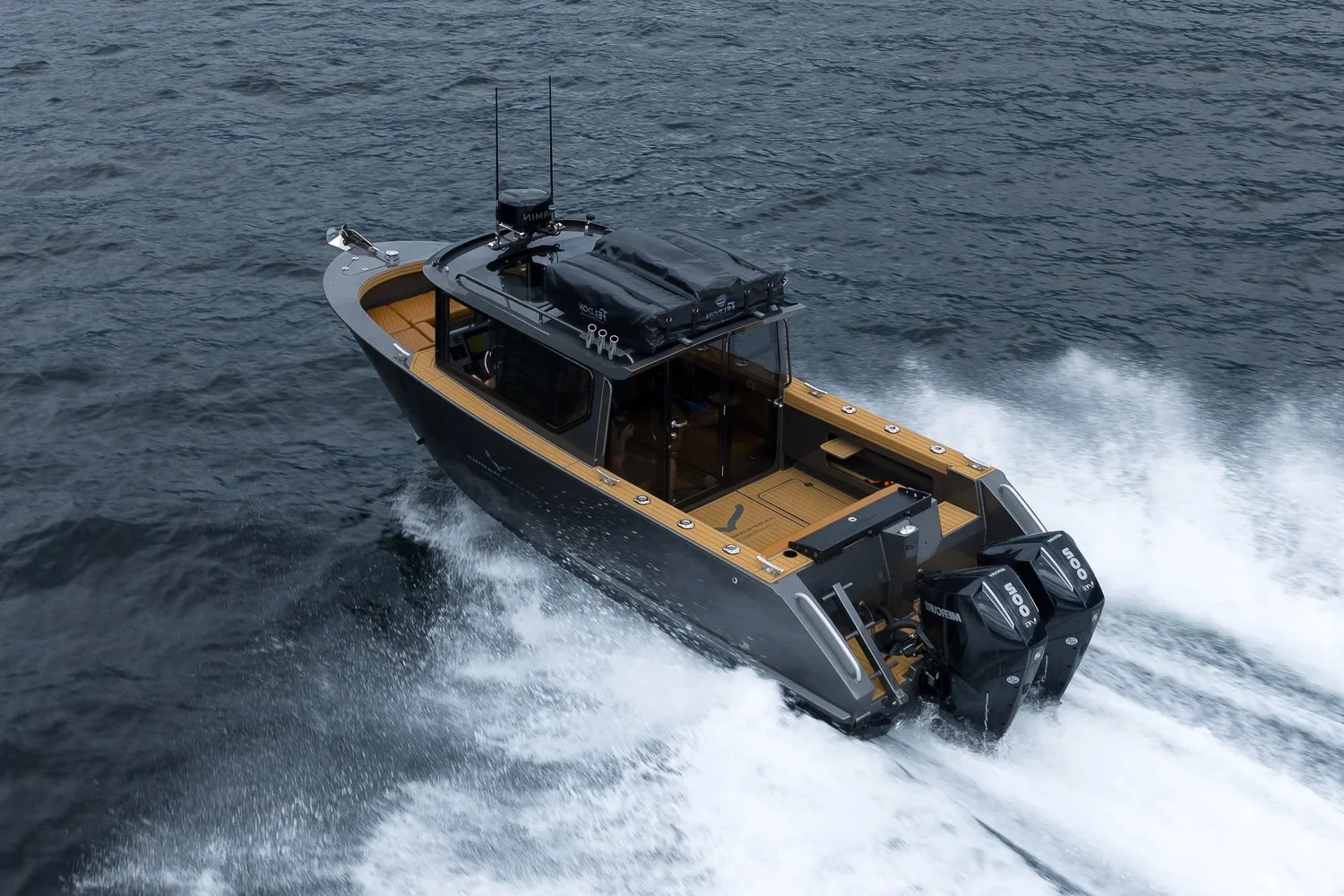 Defender 22 Open Bow