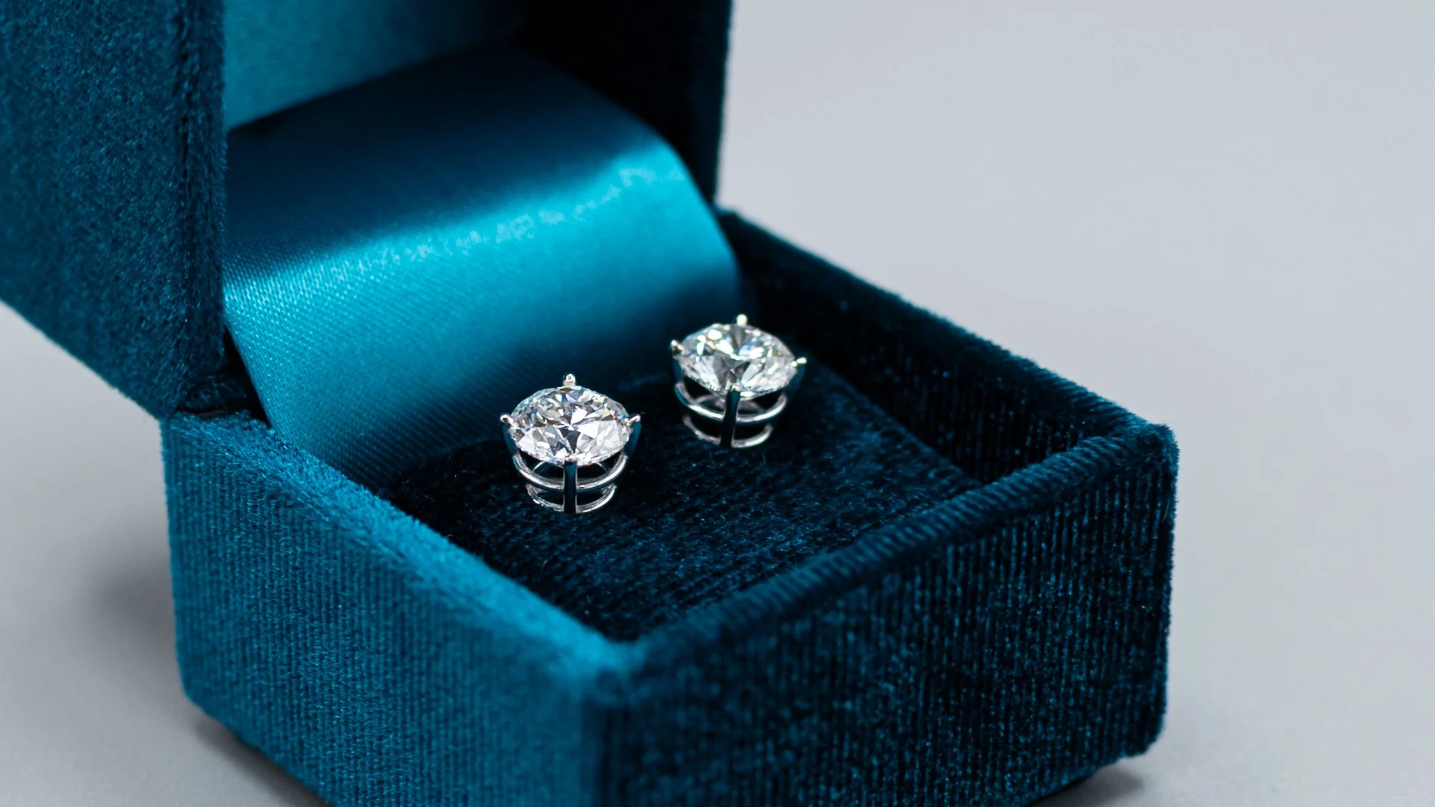 ksenia unser jewelry commercial photos