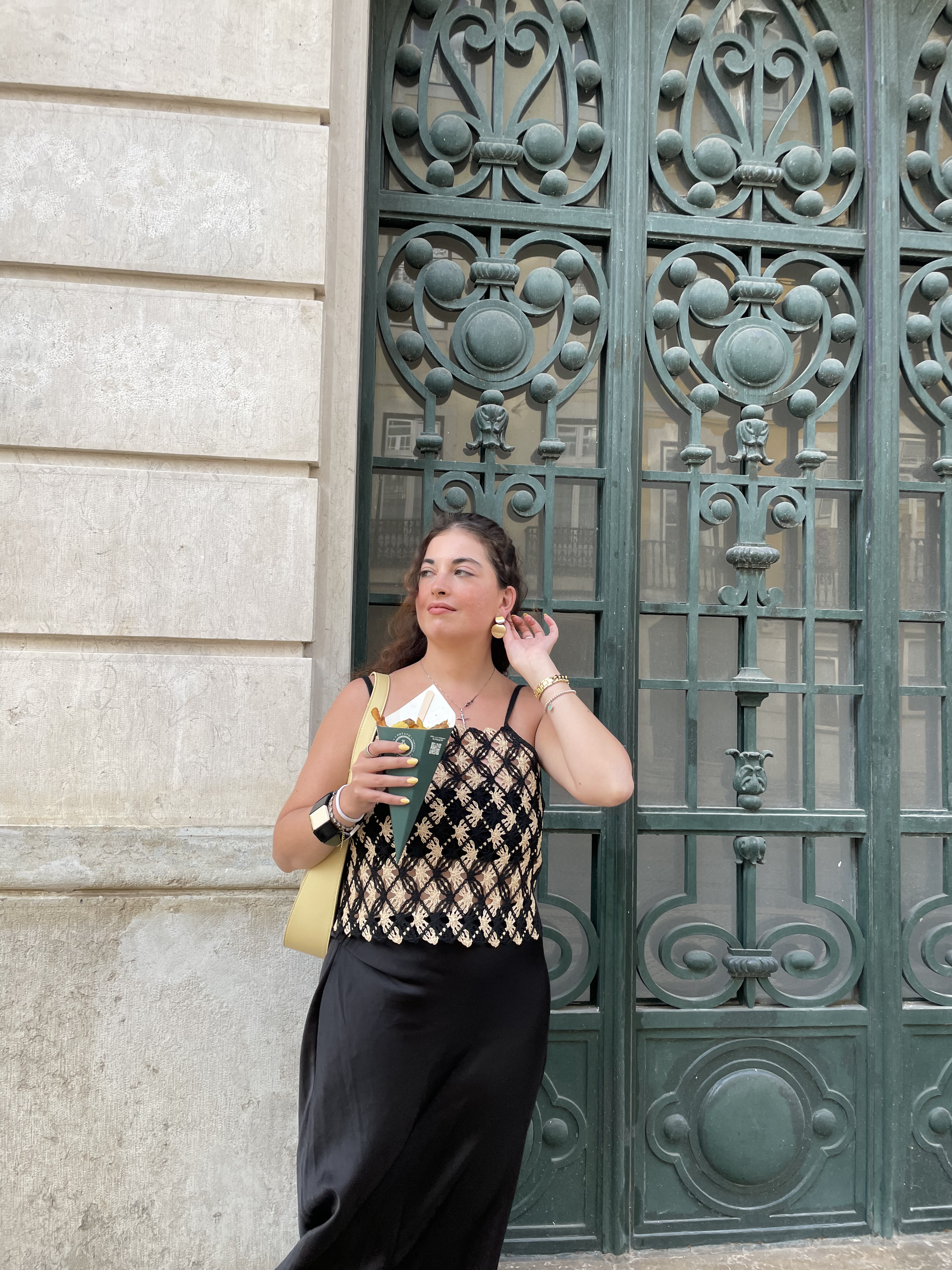 outfit Lisbon.png