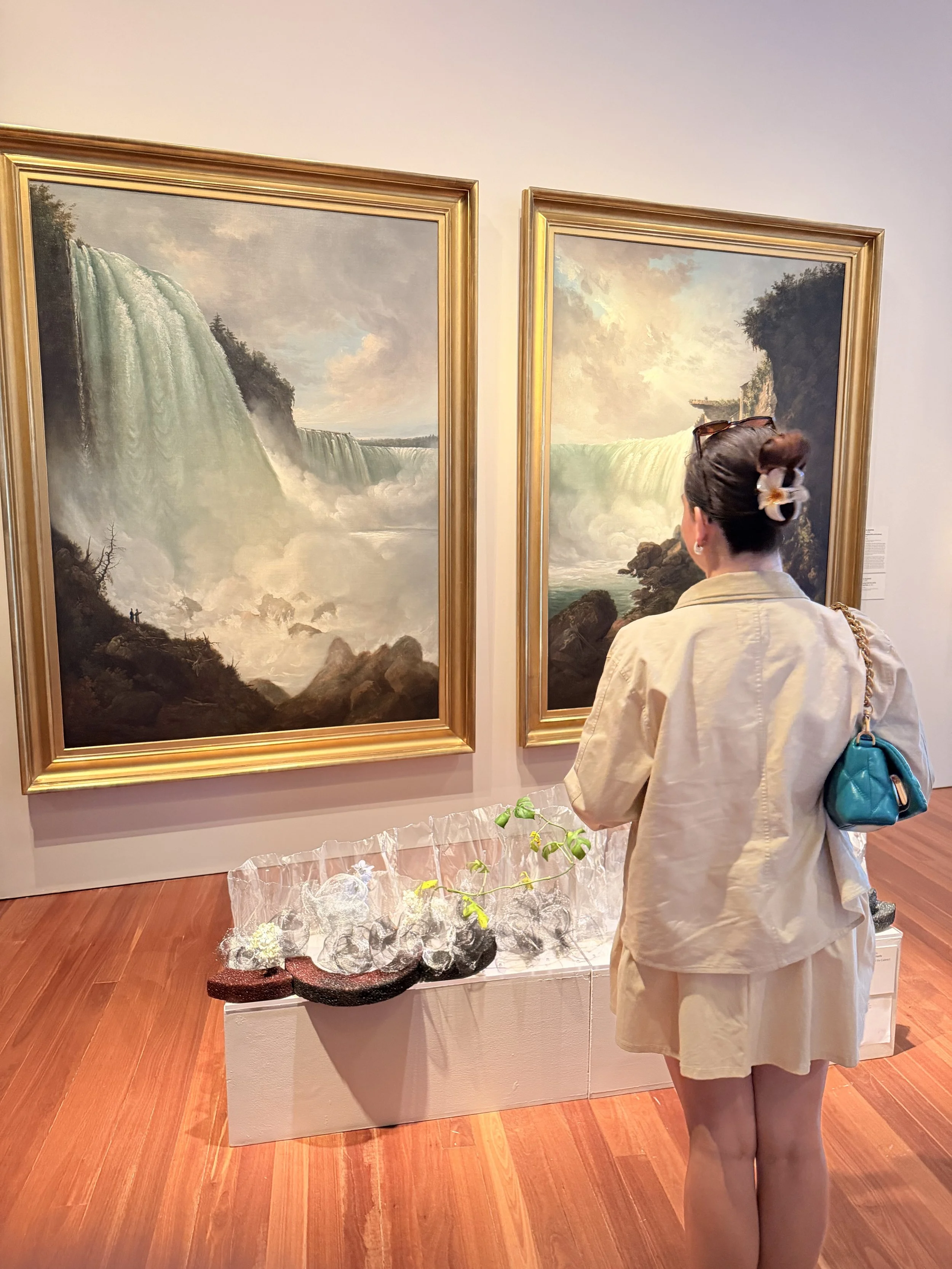 Bouquets to Art; de Young Museum, San Francisco: A dialogue between art and nature, where floral installations reinterpret the museum’s collection through color, texture, and living form.