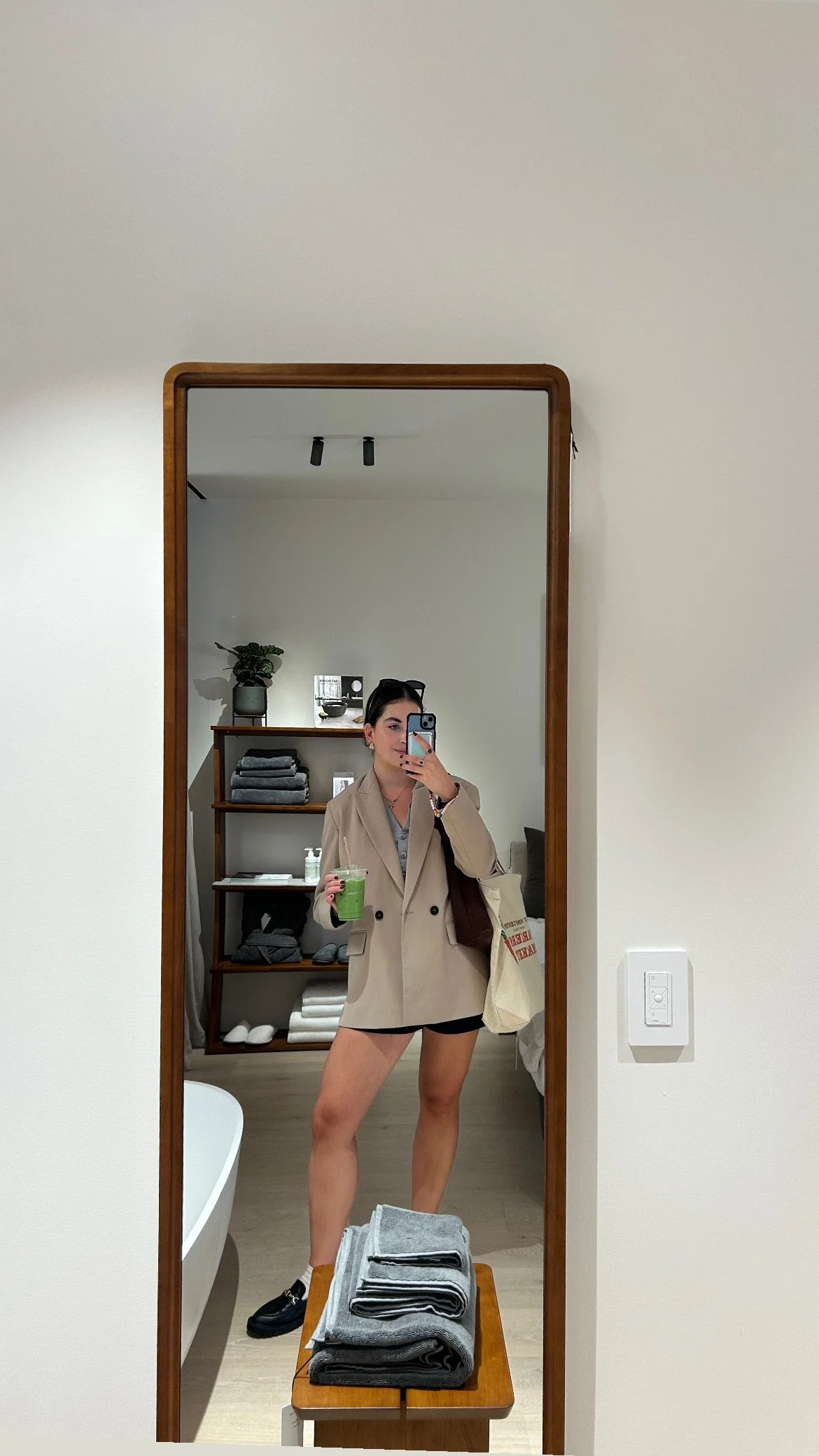 blazar-beige-elegant.jpg