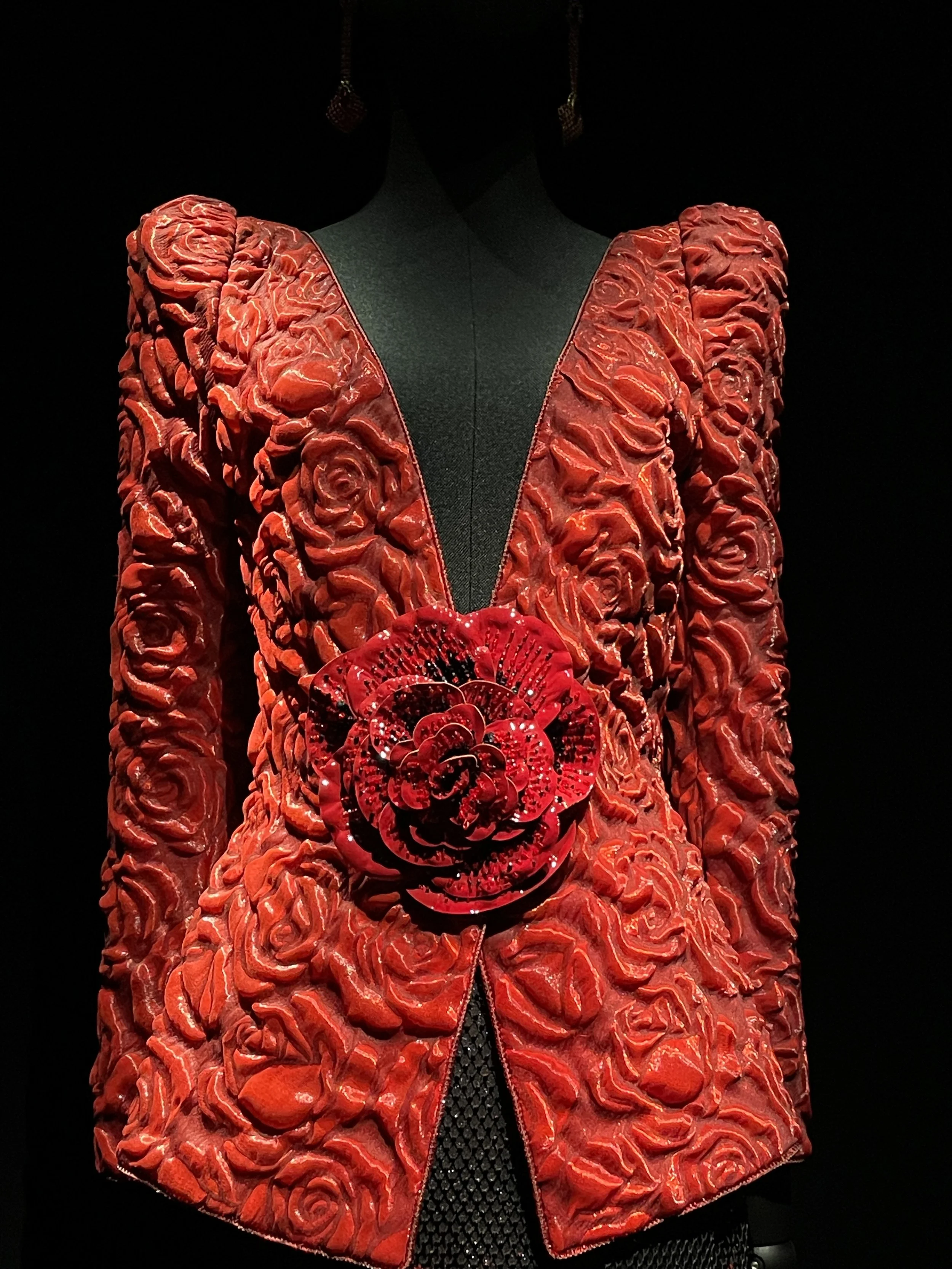 Giorgio Armani Privé; Haute couture and form