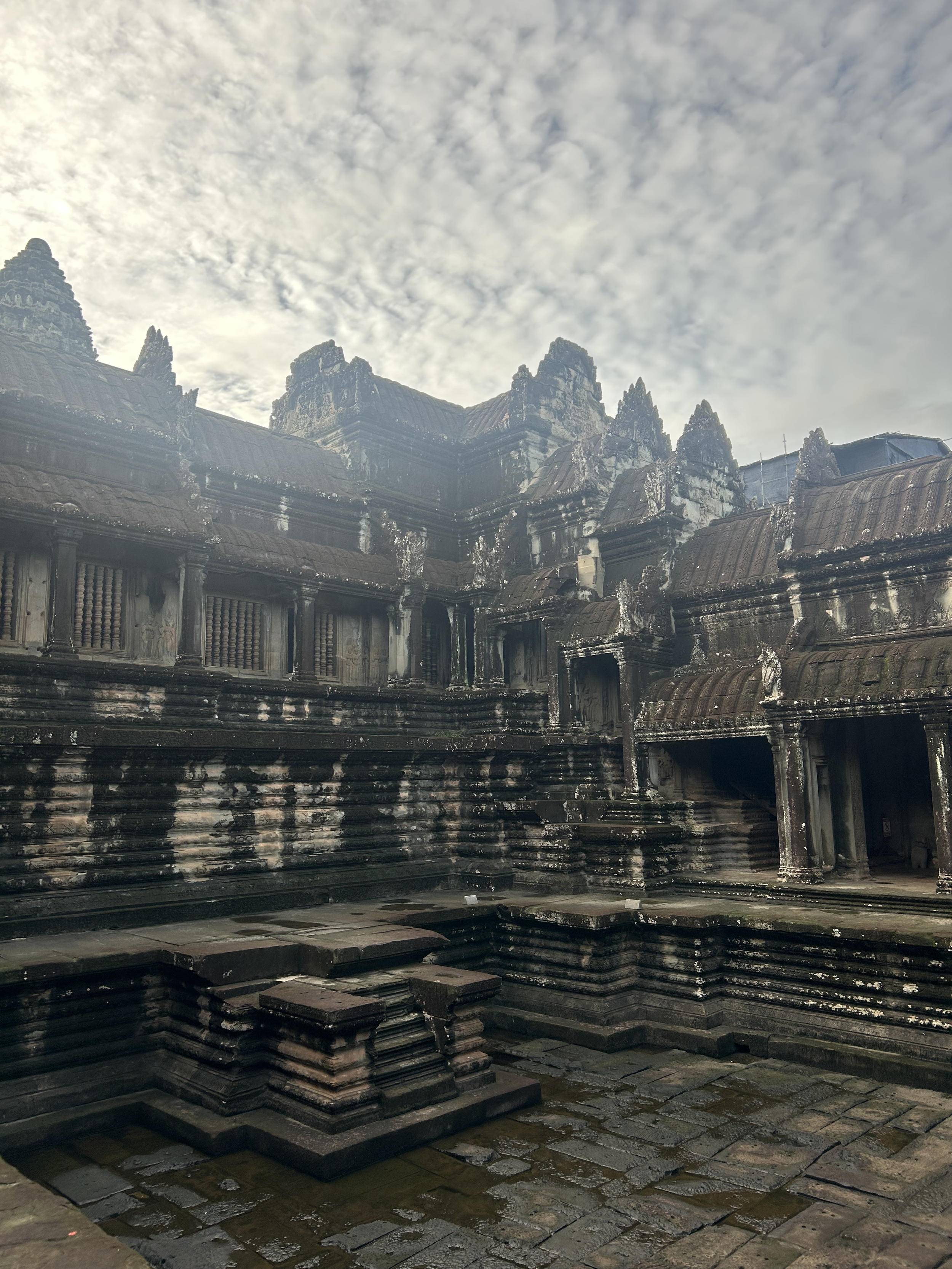 ancient temple Ankor Wat.png
